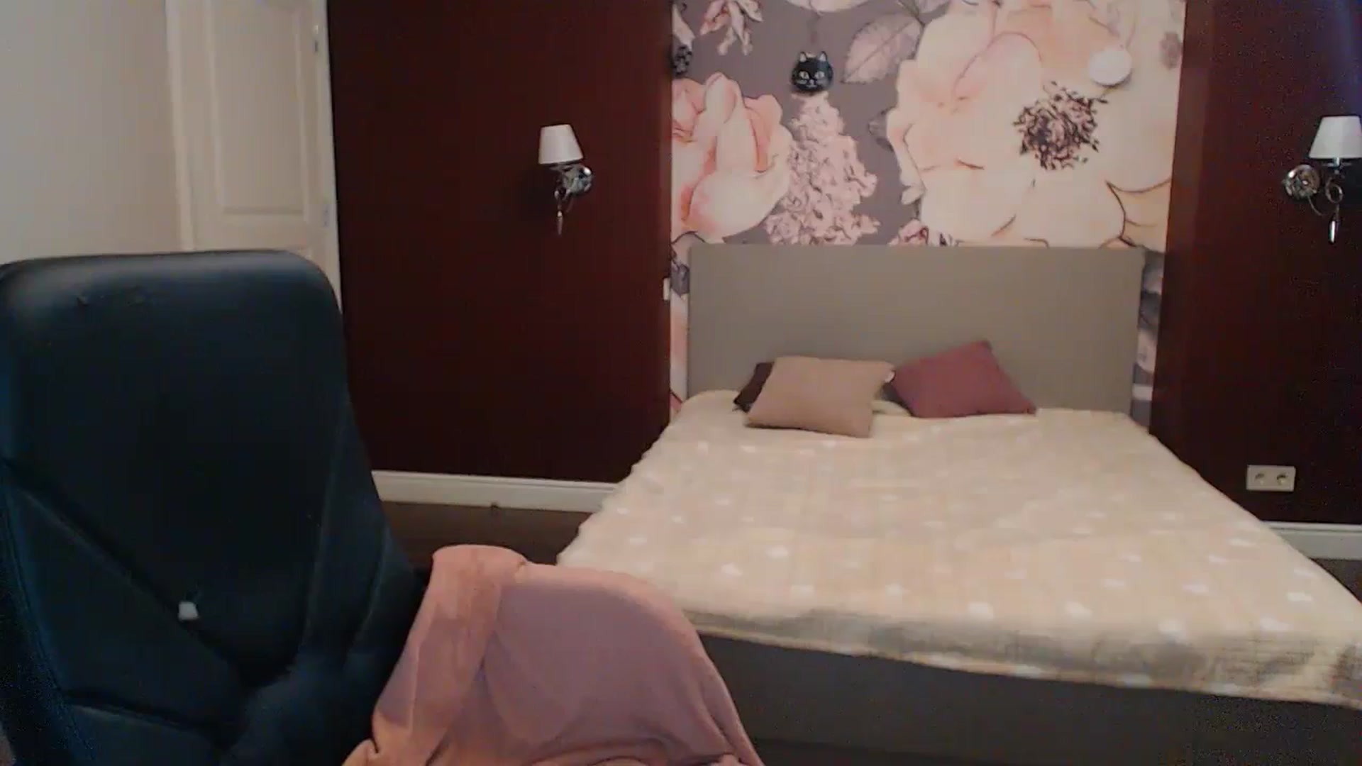 Gallery image thumbnail from Karina_Mils's myfreecams stream on, 09/09/2023, 14:24 image 5 of 20