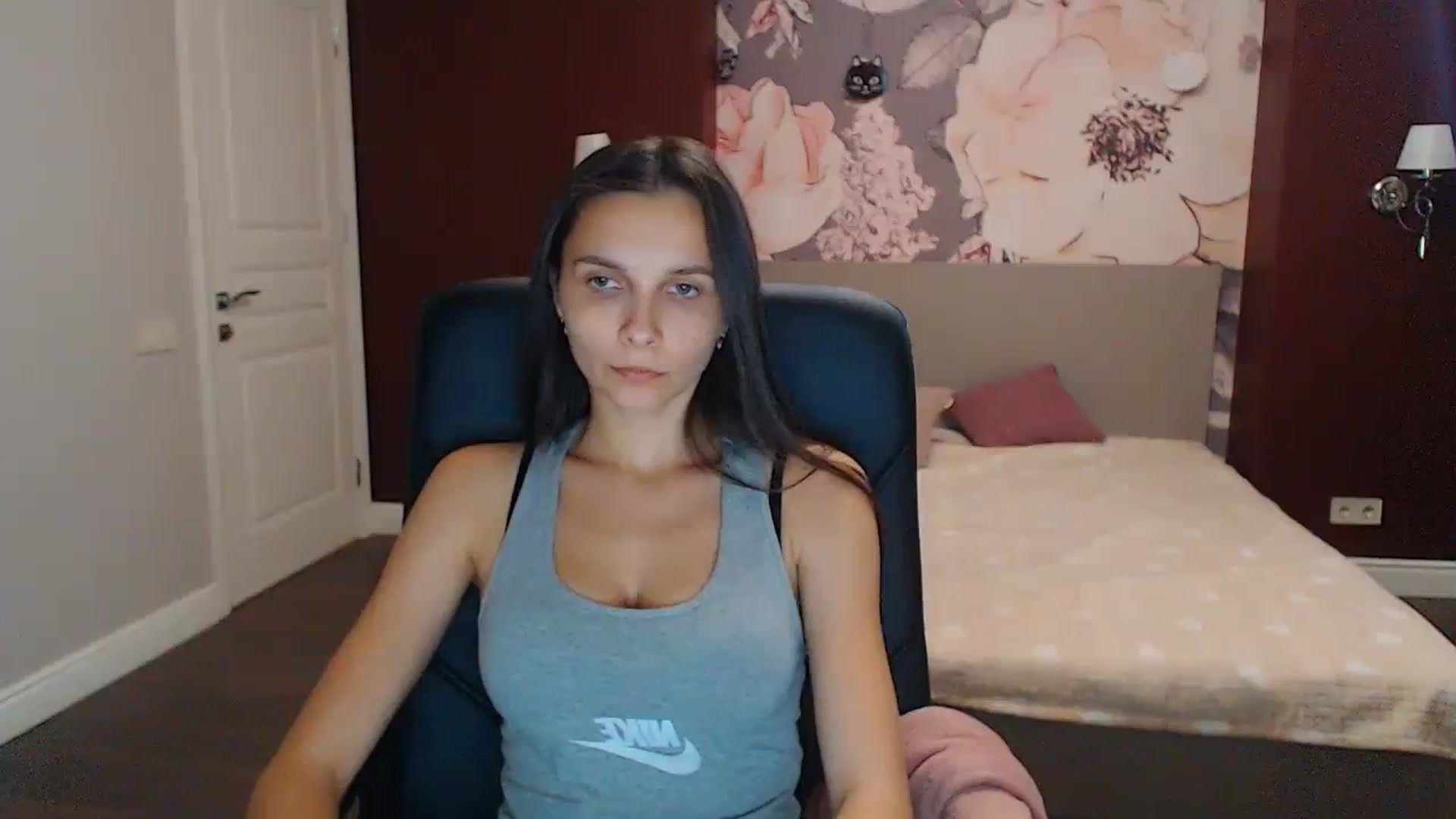 Gallery image thumbnail from Karina_Mils's myfreecams stream on, 09/09/2023, 14:24 image 8 of 20