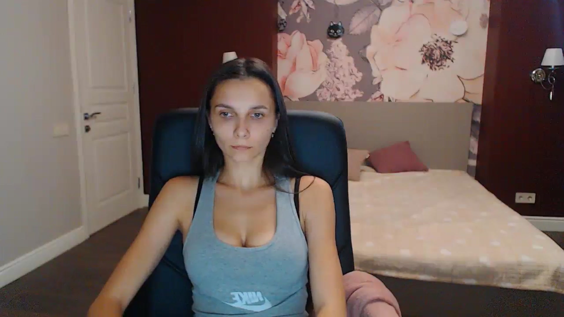 Gallery image thumbnail from Karina_Mils's myfreecams stream on, 09/09/2023, 14:24 image 13 of 20