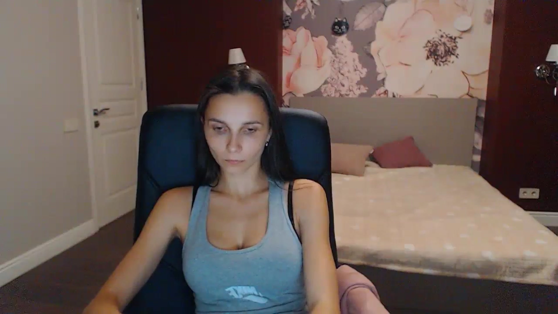 Gallery image thumbnail from Karina_Mils's myfreecams stream on, 09/09/2023, 17:39 image 13 of 20