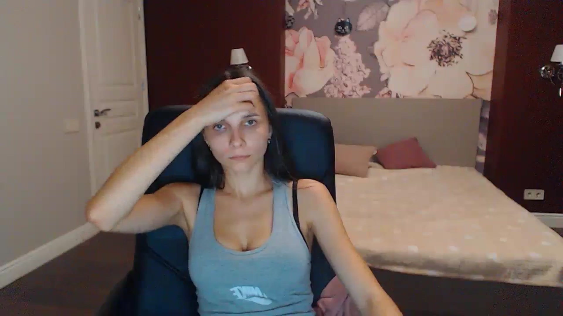 Gallery image thumbnail from Karina_Mils's myfreecams stream on, 09/09/2023, 17:39 image 15 of 20