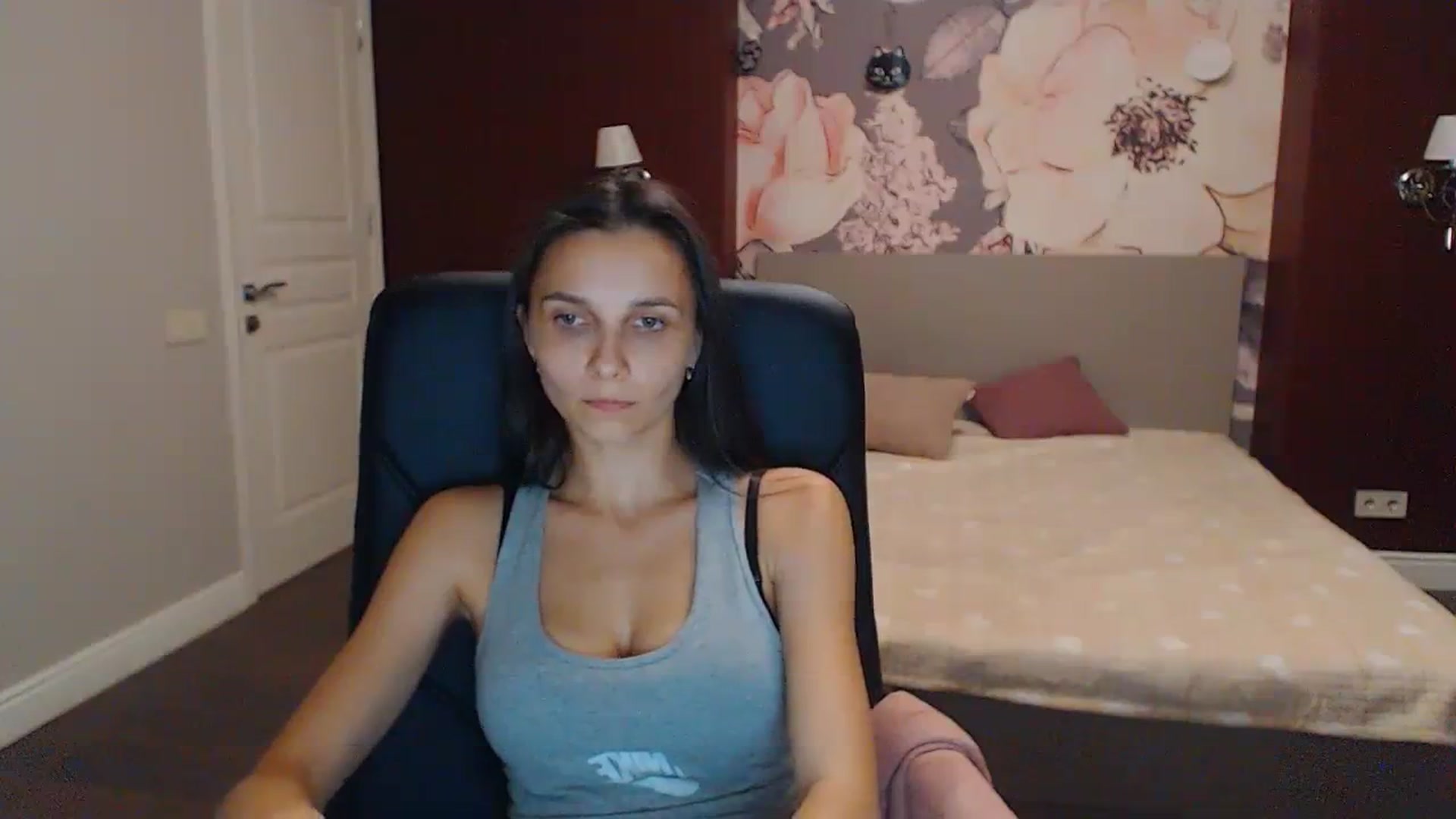 Gallery image thumbnail from Karina_Mils's myfreecams stream on, 09/09/2023, 17:39 image 18 of 20