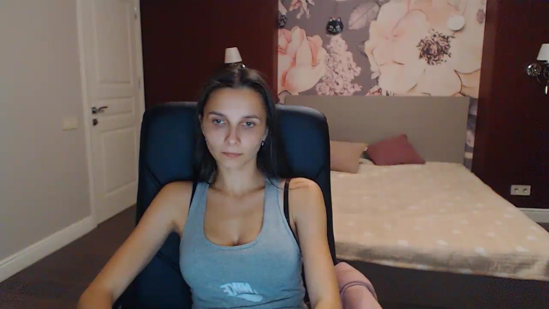 Gallery image thumbnail from Karina_Mils's myfreecams stream on, 09/09/2023, 17:39 image 19 of 20