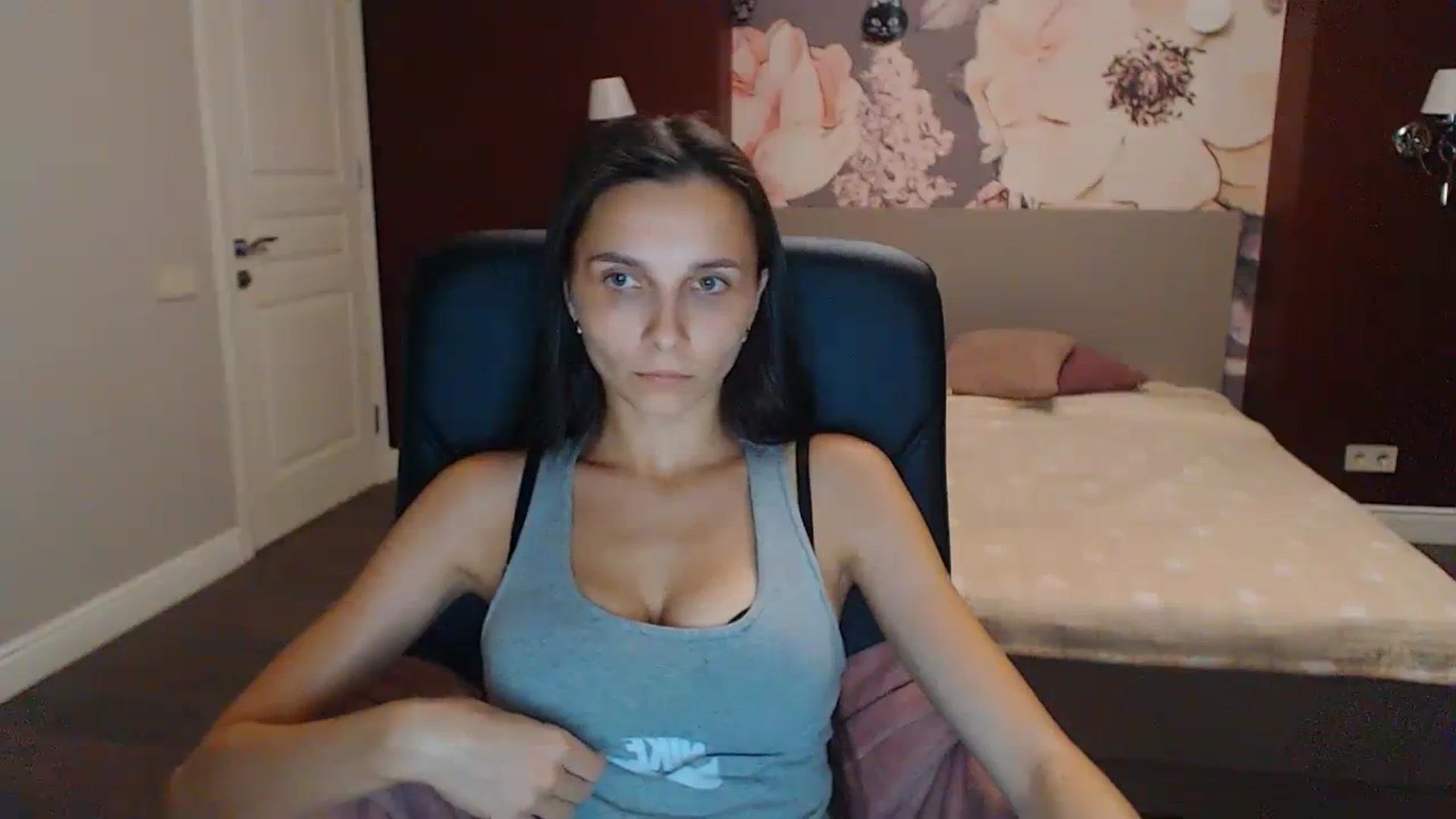 Gallery image thumbnail from Karina_Mils's myfreecams stream on, 09/10/2023, 17:04 image 20 of 20