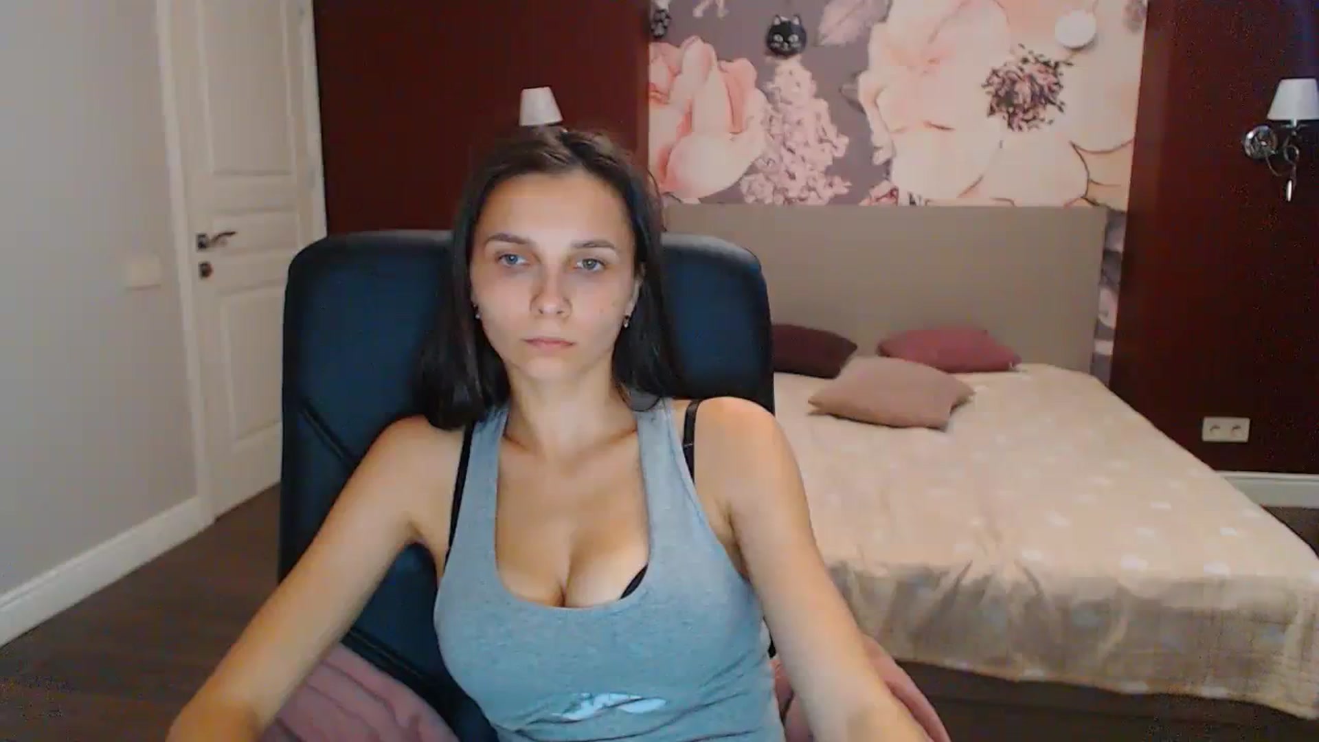 Gallery image thumbnail from Karina_Mils's myfreecams stream on, 09/11/2023, 09:03 image 7 of 20