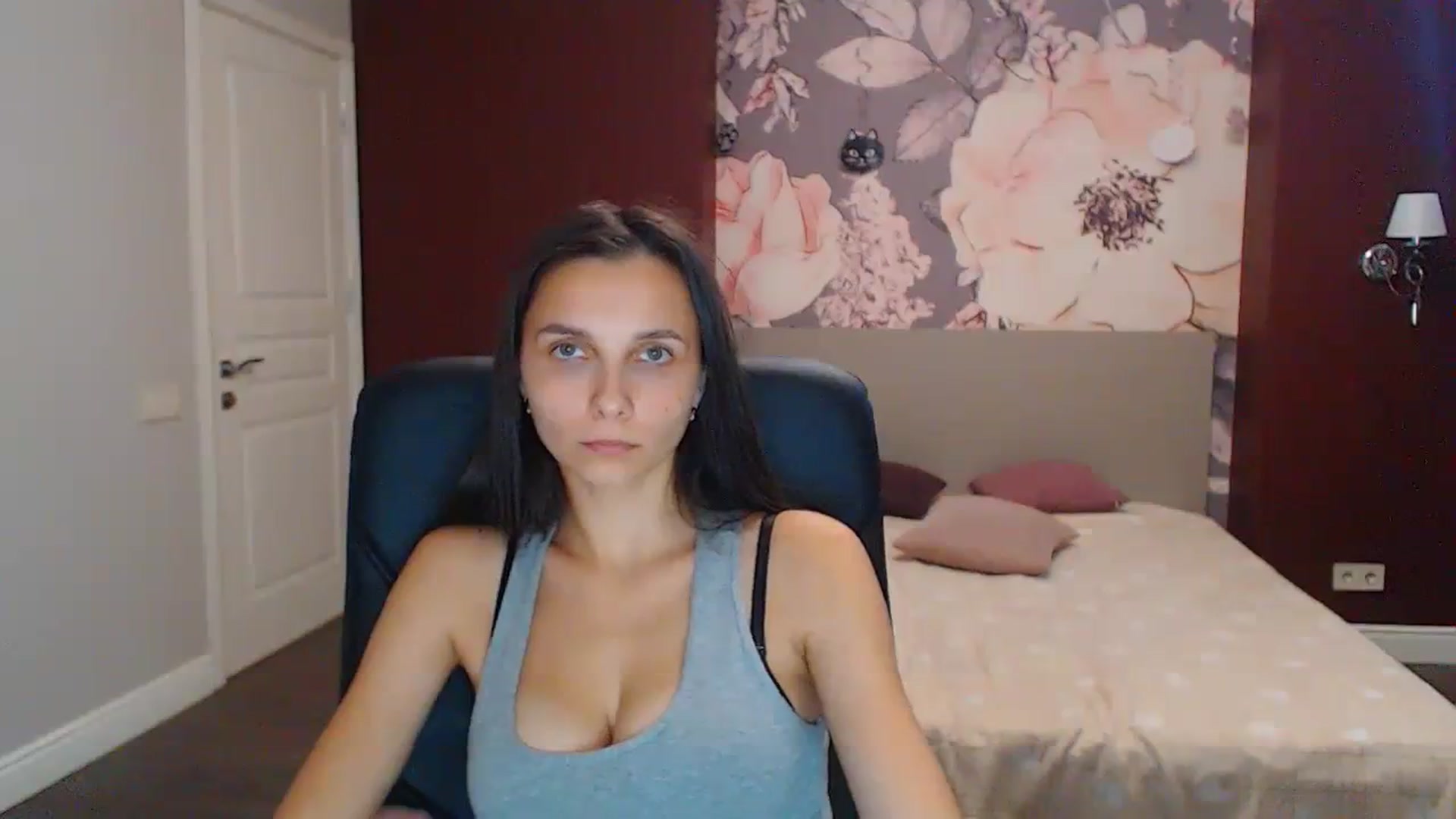 Gallery image thumbnail from Karina_Mils's myfreecams stream on, 09/11/2023, 09:03 image 15 of 20