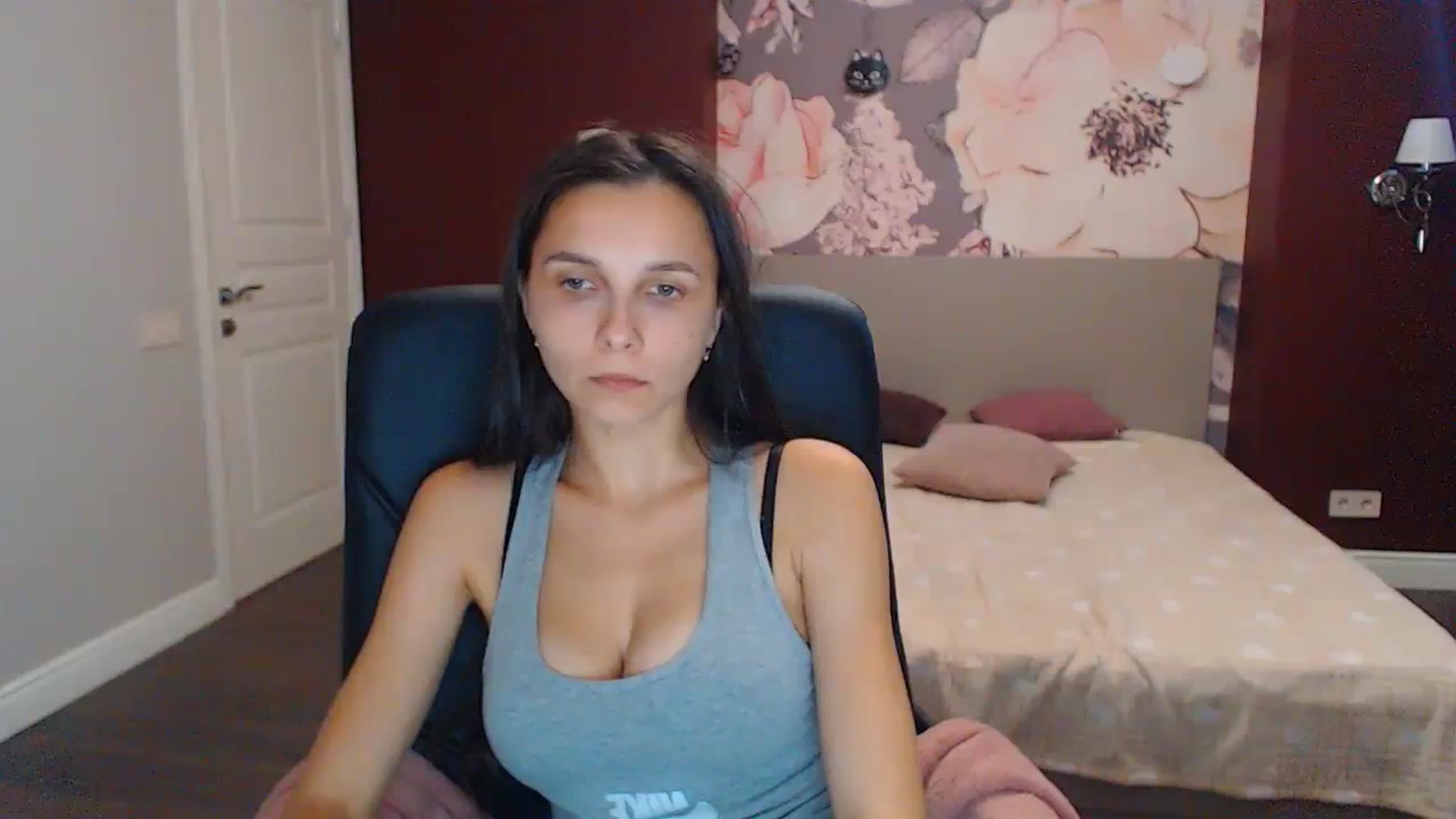 Gallery image thumbnail from Karina_Mils's myfreecams stream on, 09/11/2023, 09:03 image 11 of 20