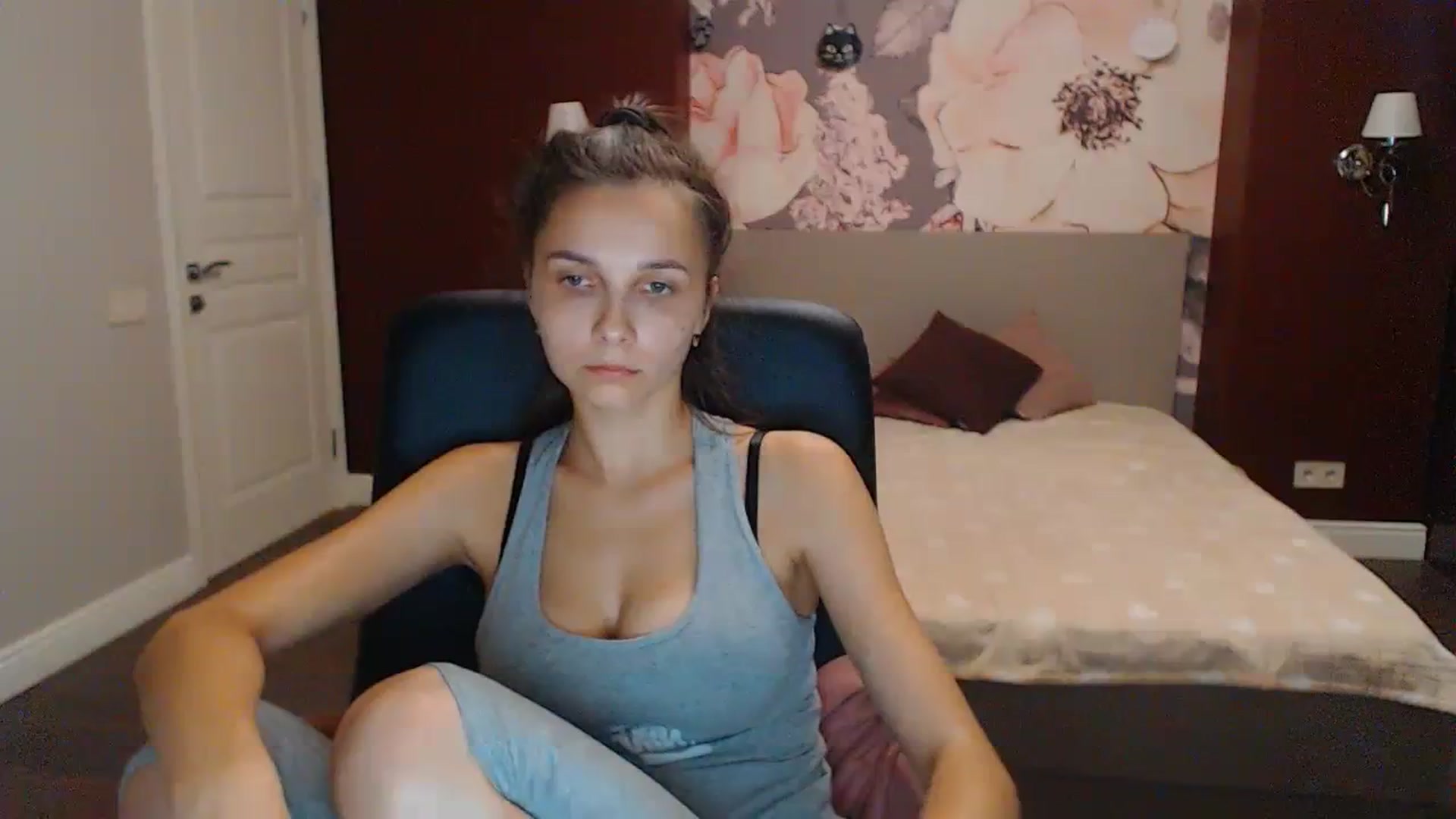 Gallery image thumbnail from Karina_Mils's myfreecams stream on, 09/15/2023, 15:02 image 19 of 20