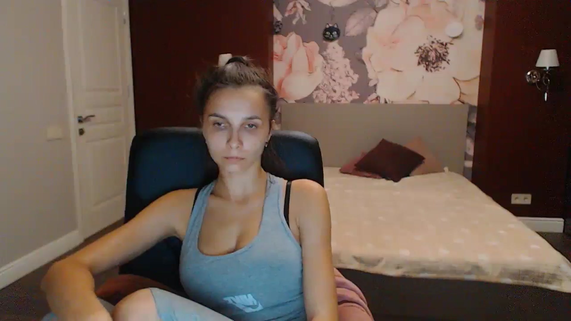 Gallery image thumbnail from Karina_Mils's myfreecams stream on, 09/15/2023, 17:33 image 3 of 20
