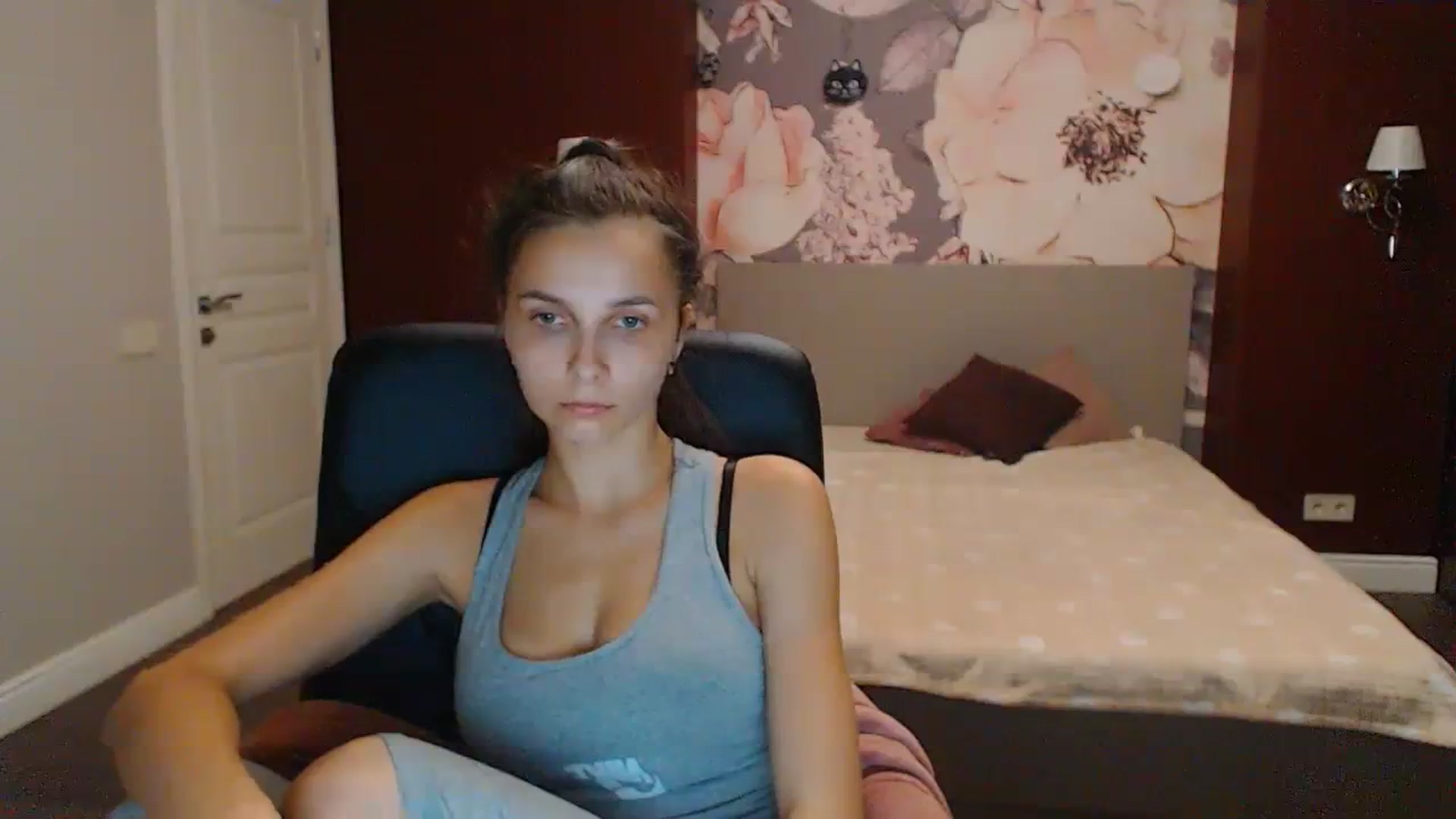 Gallery image thumbnail from Karina_Mils's myfreecams stream on, 09/15/2023, 17:33 image 2 of 20