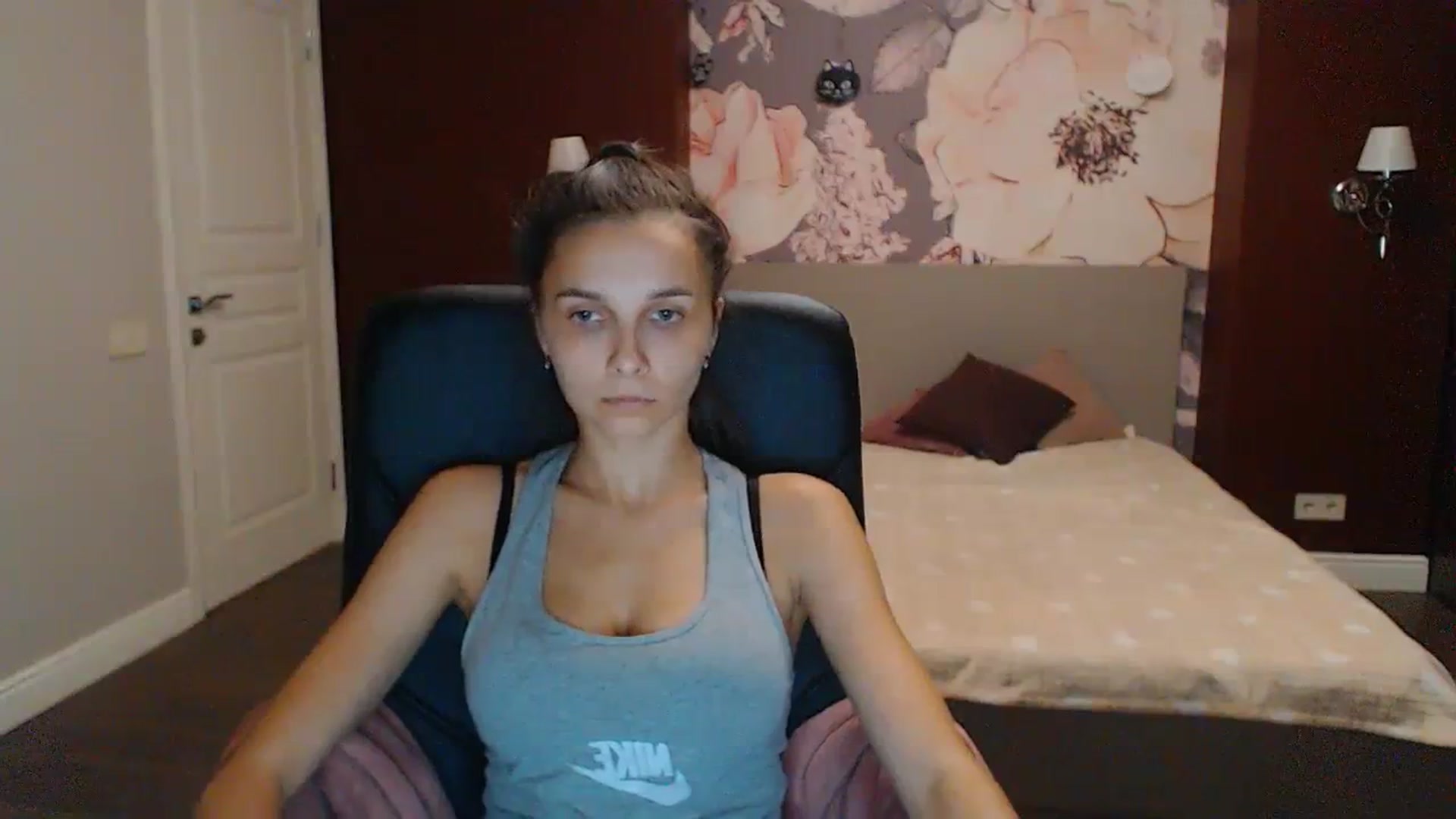 Gallery image thumbnail from Karina_Mils's myfreecams stream on, 09/15/2023, 17:33 image 18 of 20