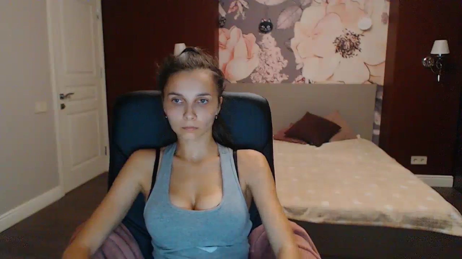 Gallery image thumbnail from Karina_Mils's myfreecams stream on, 09/15/2023, 17:33 image 19 of 20