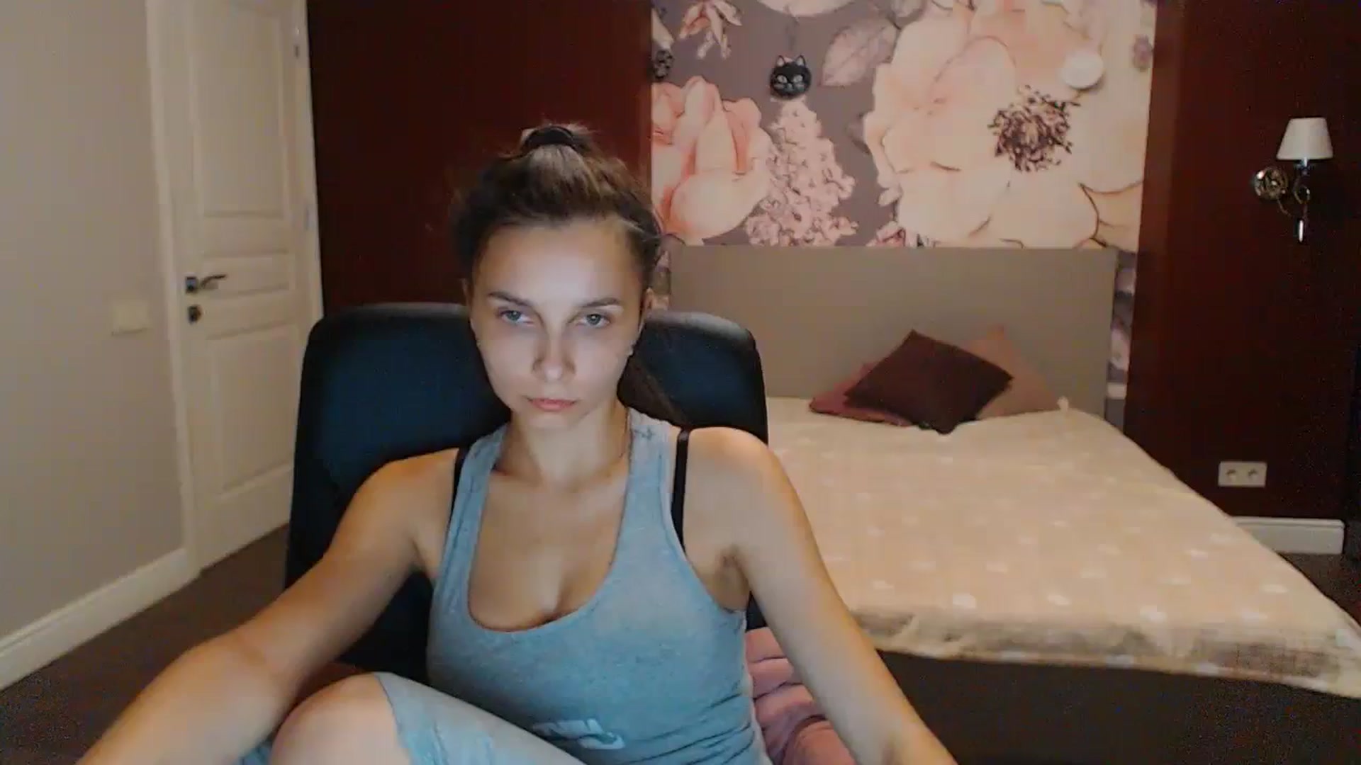 Gallery image thumbnail from Karina_Mils's myfreecams stream on, 09/15/2023, 17:33 image 1 of 20