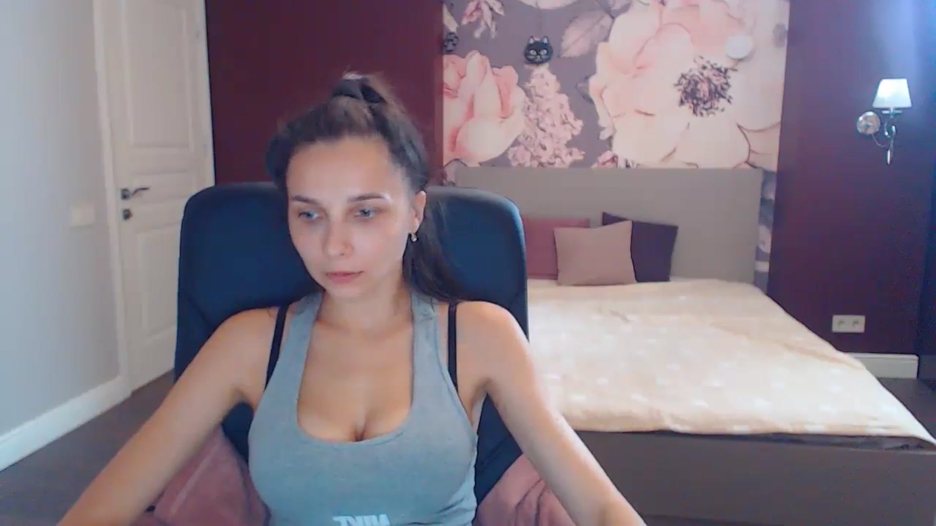 Gallery image thumbnail from Karina_Mils's myfreecams stream on, 09/16/2023, 12:54 image 13 of 20