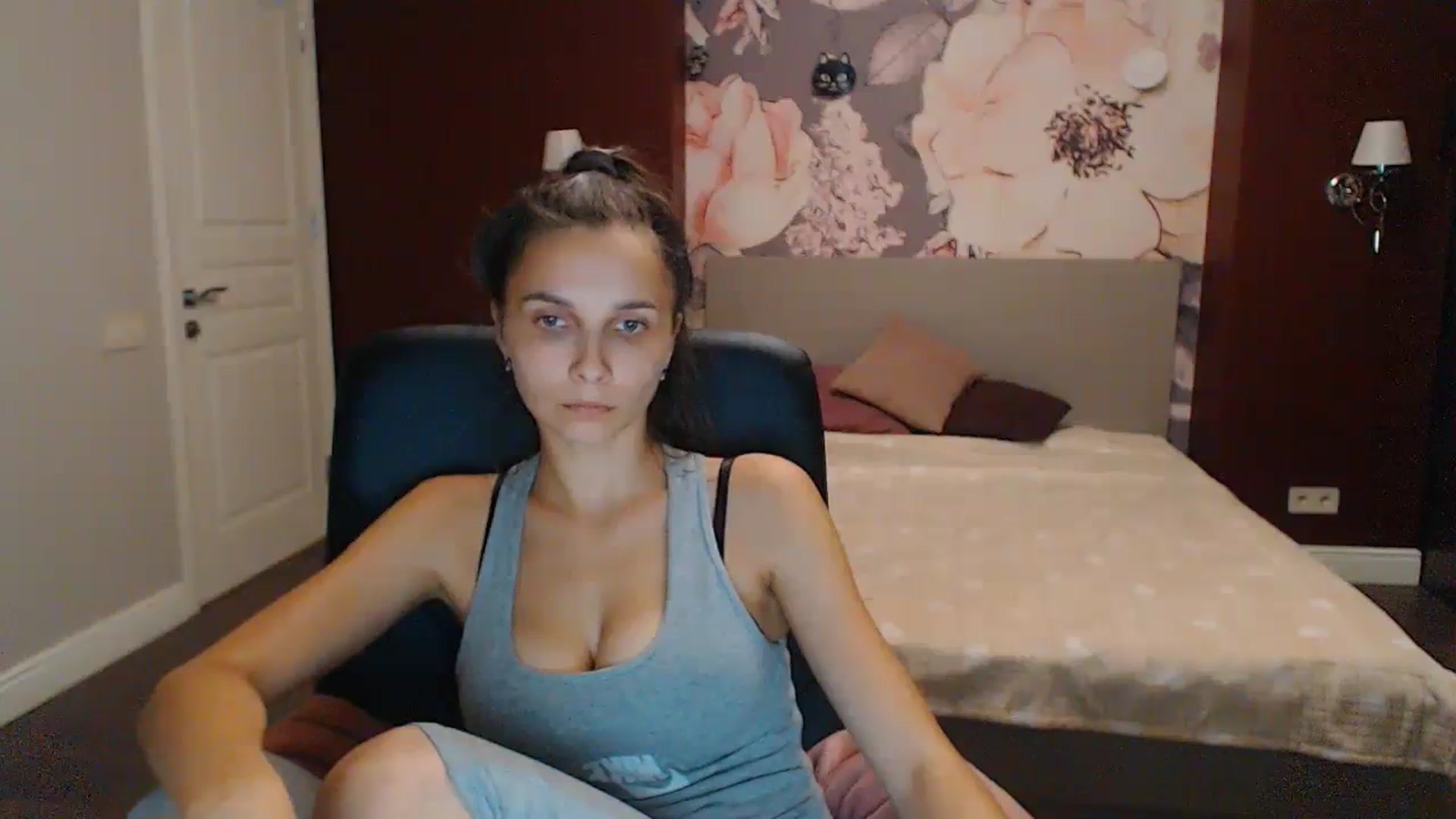 Gallery image thumbnail from Karina_Mils's myfreecams stream on, 09/16/2023, 17:13 image 2 of 20