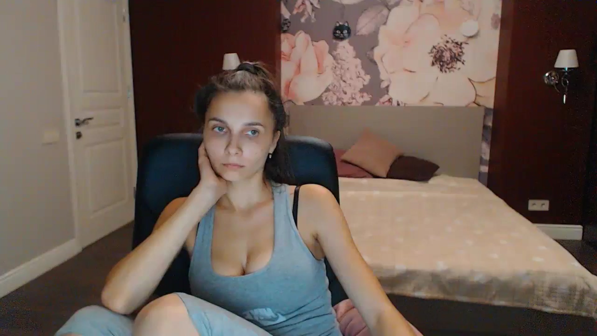 Gallery image thumbnail from Karina_Mils's myfreecams stream on, 09/16/2023, 17:13 image 1 of 20