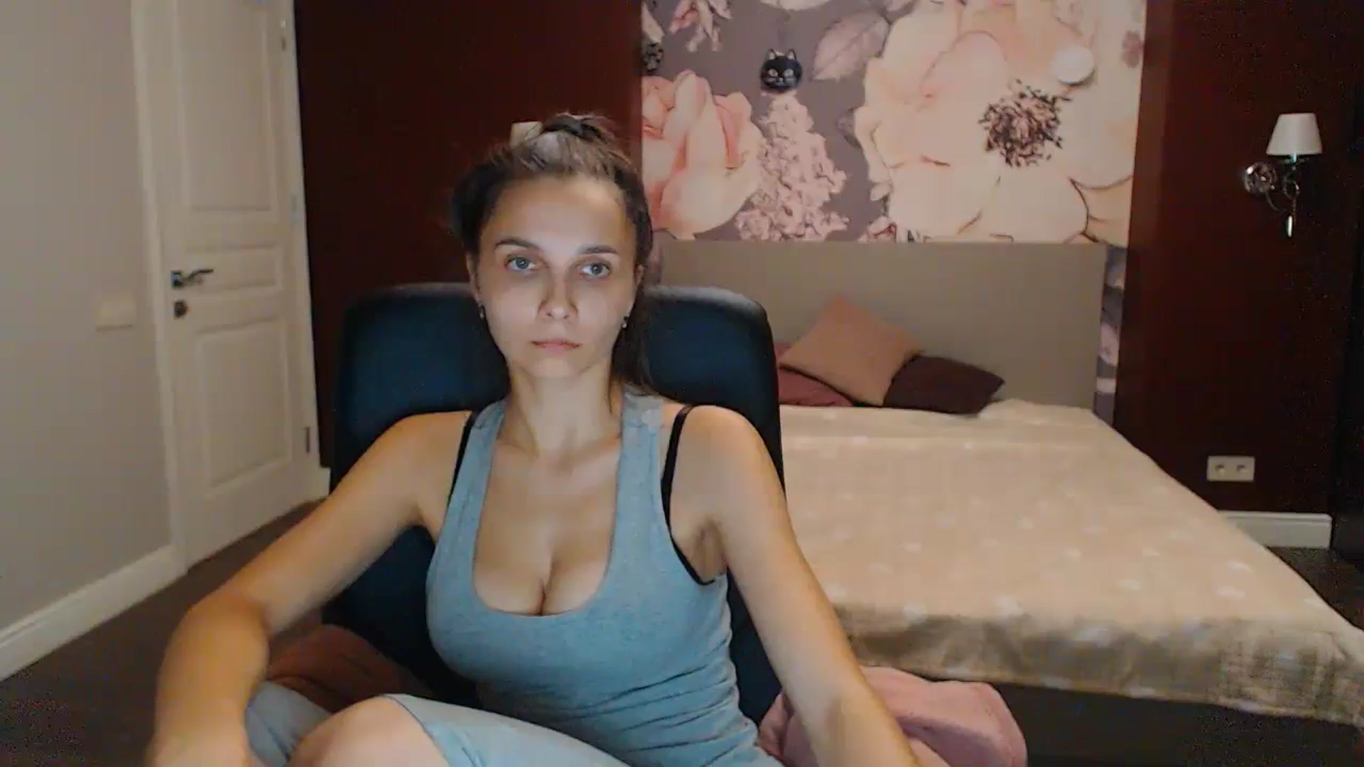 Gallery image thumbnail from Karina_Mils's myfreecams stream on, 09/16/2023, 17:13 image 20 of 20