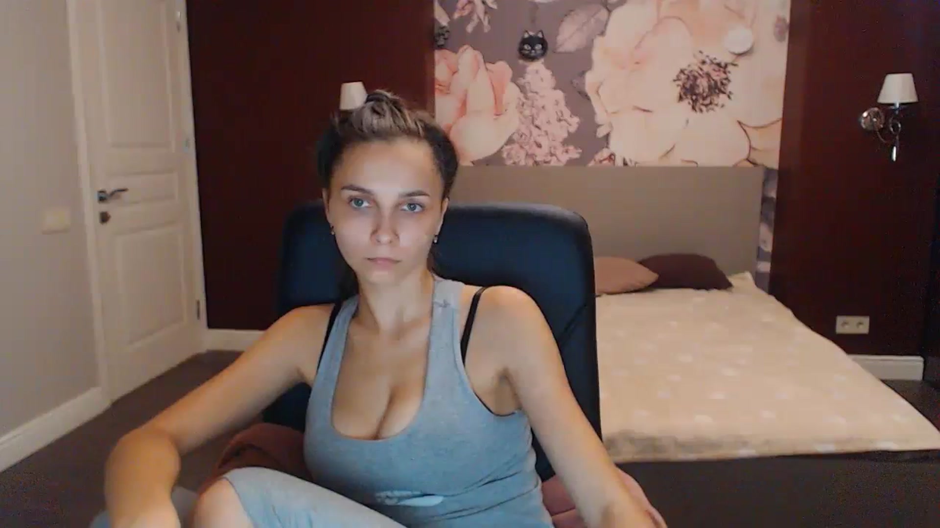 Gallery image thumbnail from Karina_Mils's myfreecams stream on, 09/23/2023, 15:20 image 19 of 20