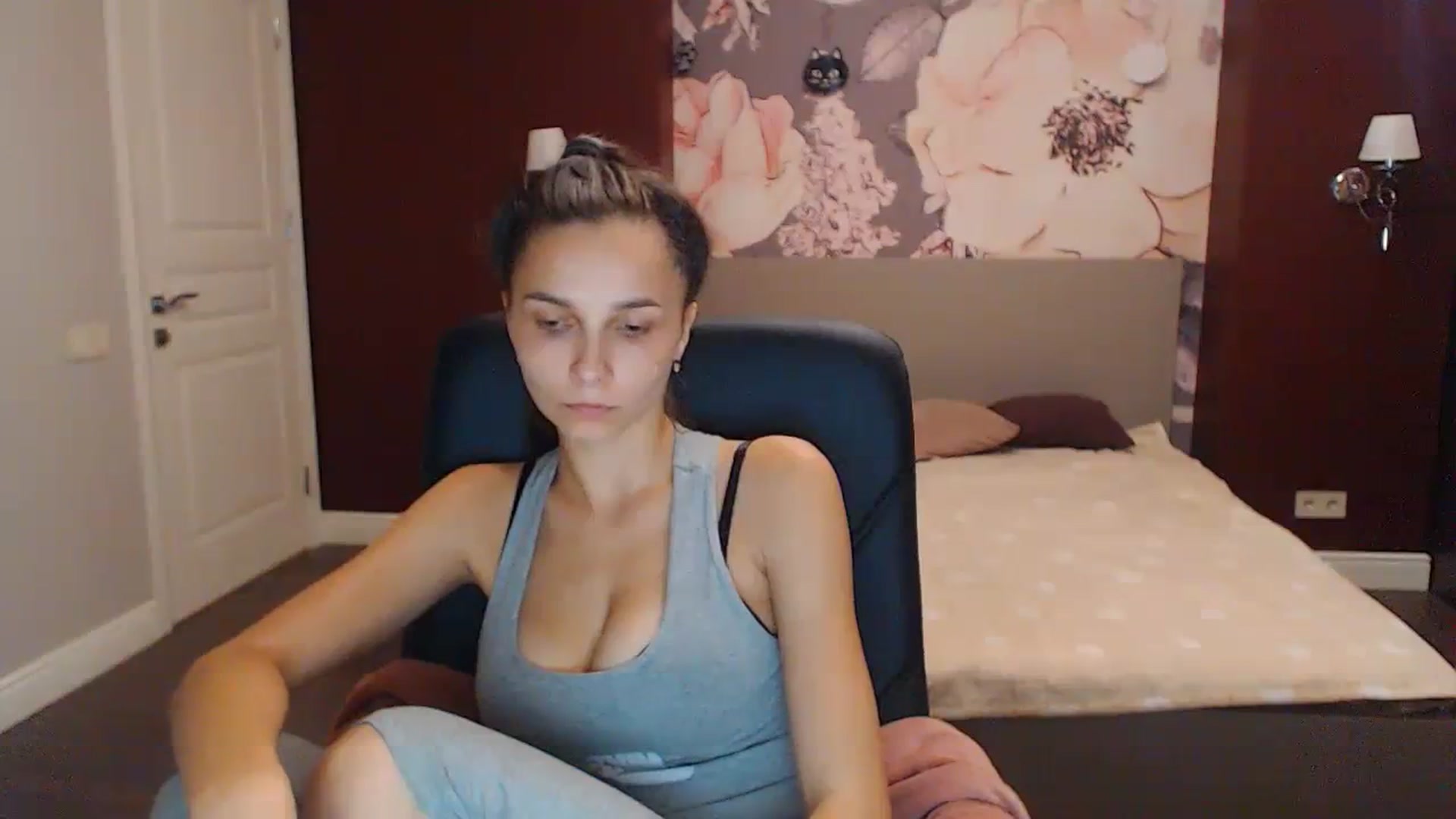 Gallery image thumbnail from Karina_Mils's myfreecams stream on, 09/23/2023, 15:20 image 3 of 20