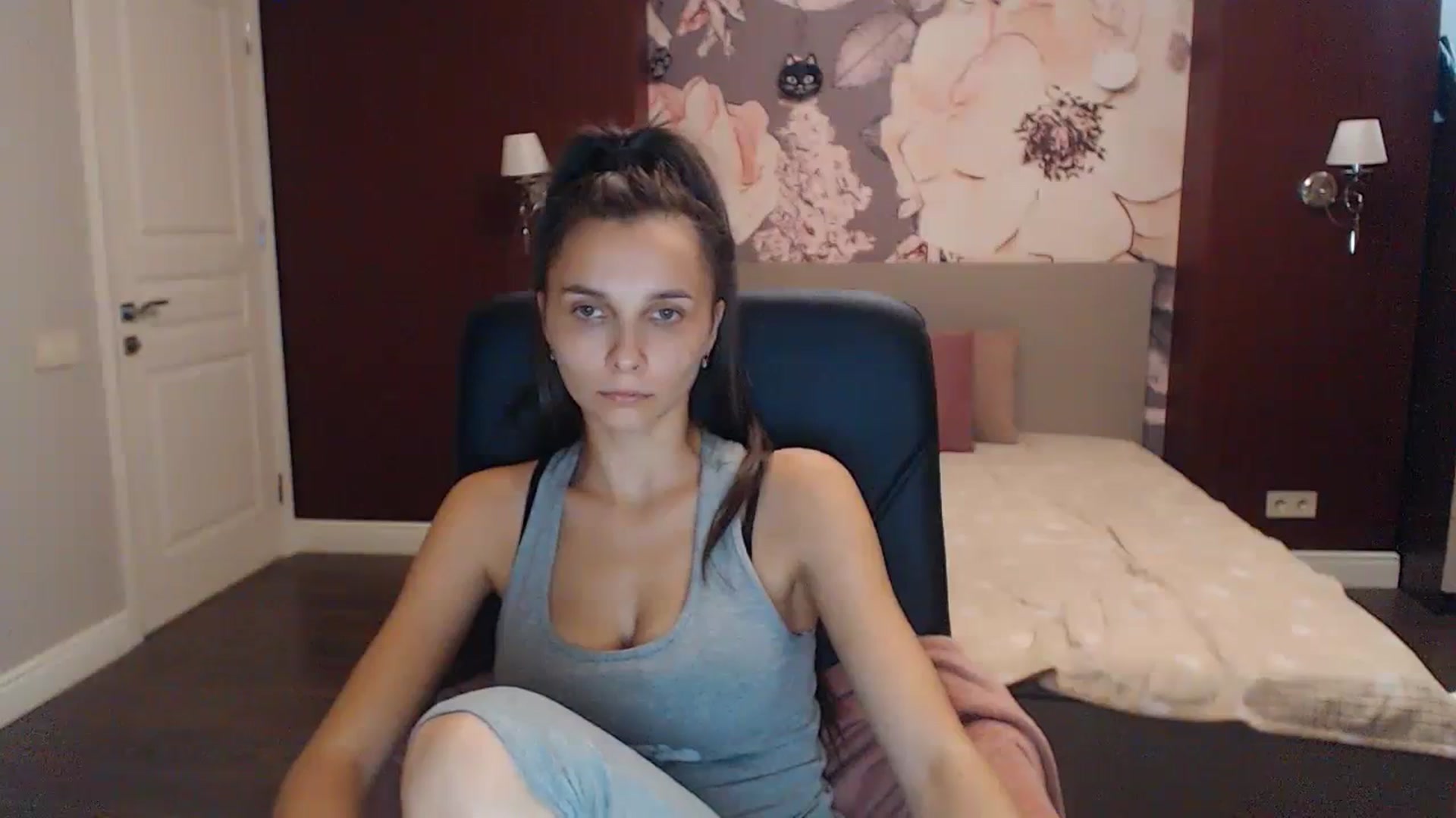 Gallery image thumbnail from Karina_Mils's myfreecams stream on, 09/24/2023, 15:36 image 5 of 20