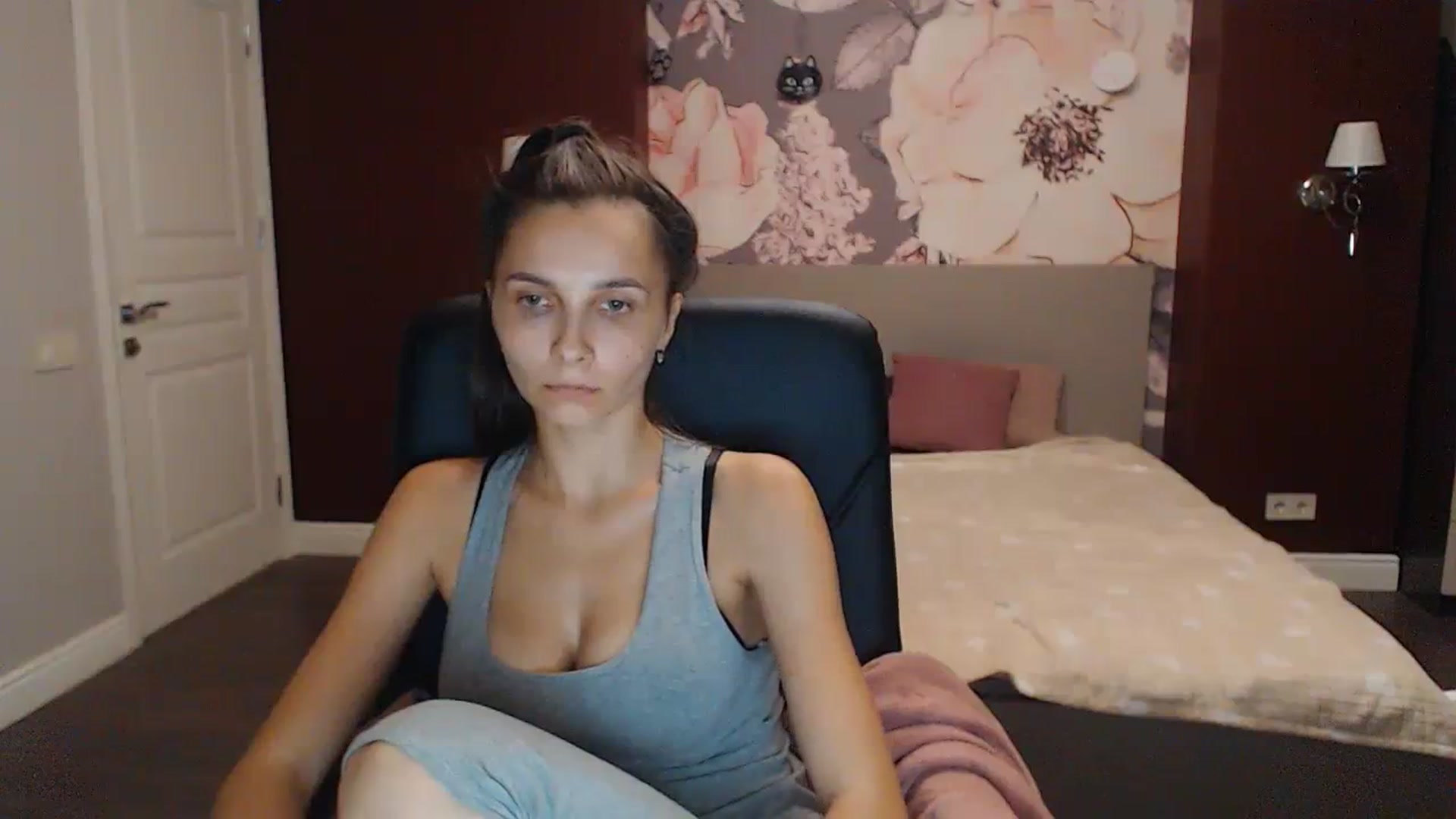 Gallery image thumbnail from Karina_Mils's myfreecams stream on, 09/24/2023, 17:16 image 12 of 20