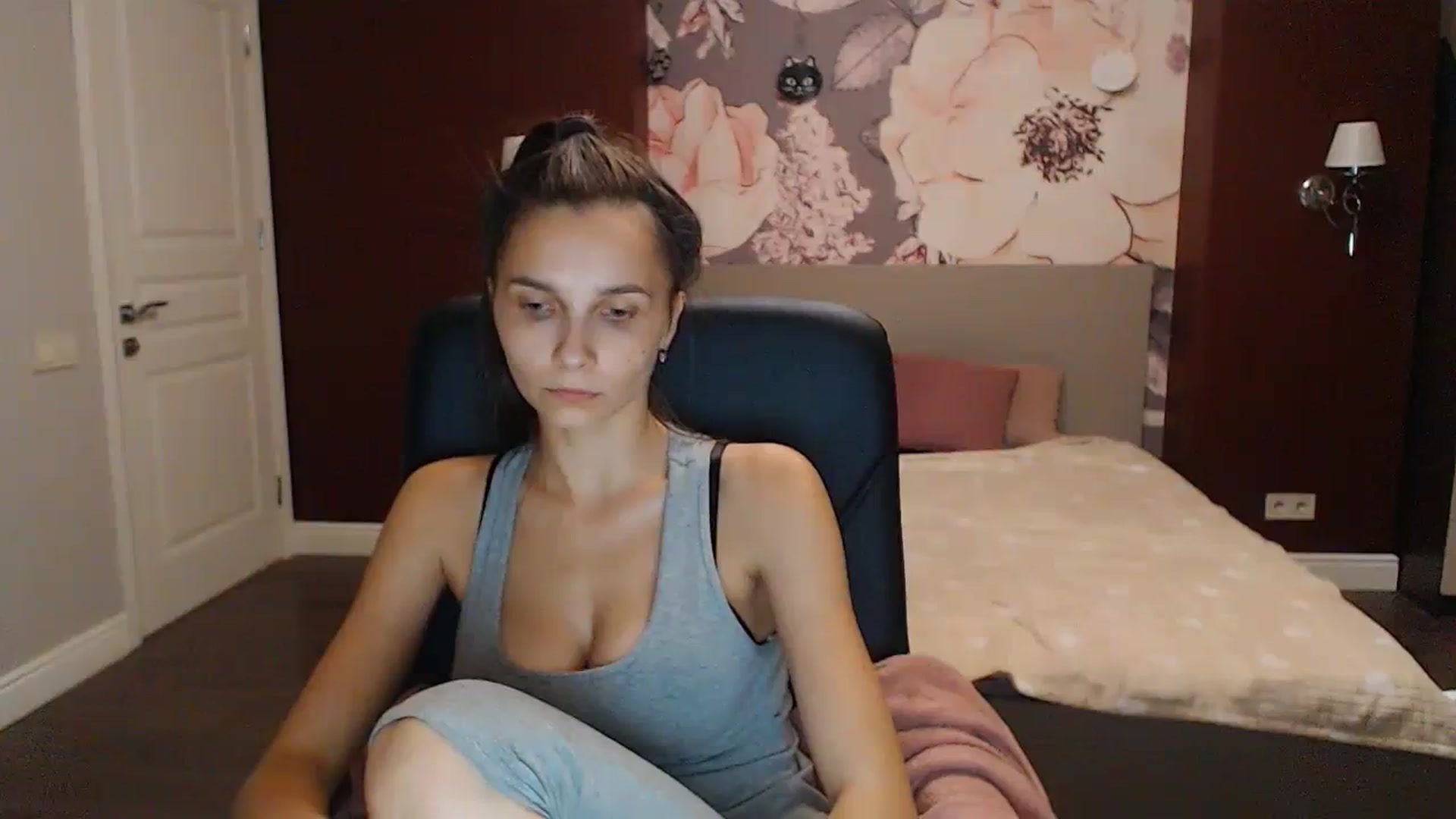 Gallery image thumbnail from Karina_Mils's myfreecams stream on, 09/24/2023, 17:16 image 1 of 20