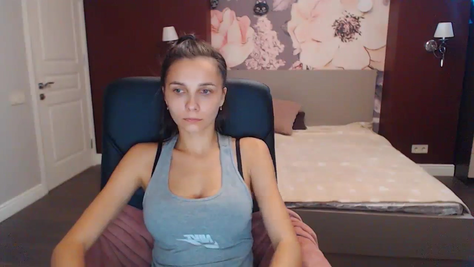 Gallery image thumbnail from Karina_Mils's myfreecams stream on, 09/25/2023, 10:16 image 6 of 20