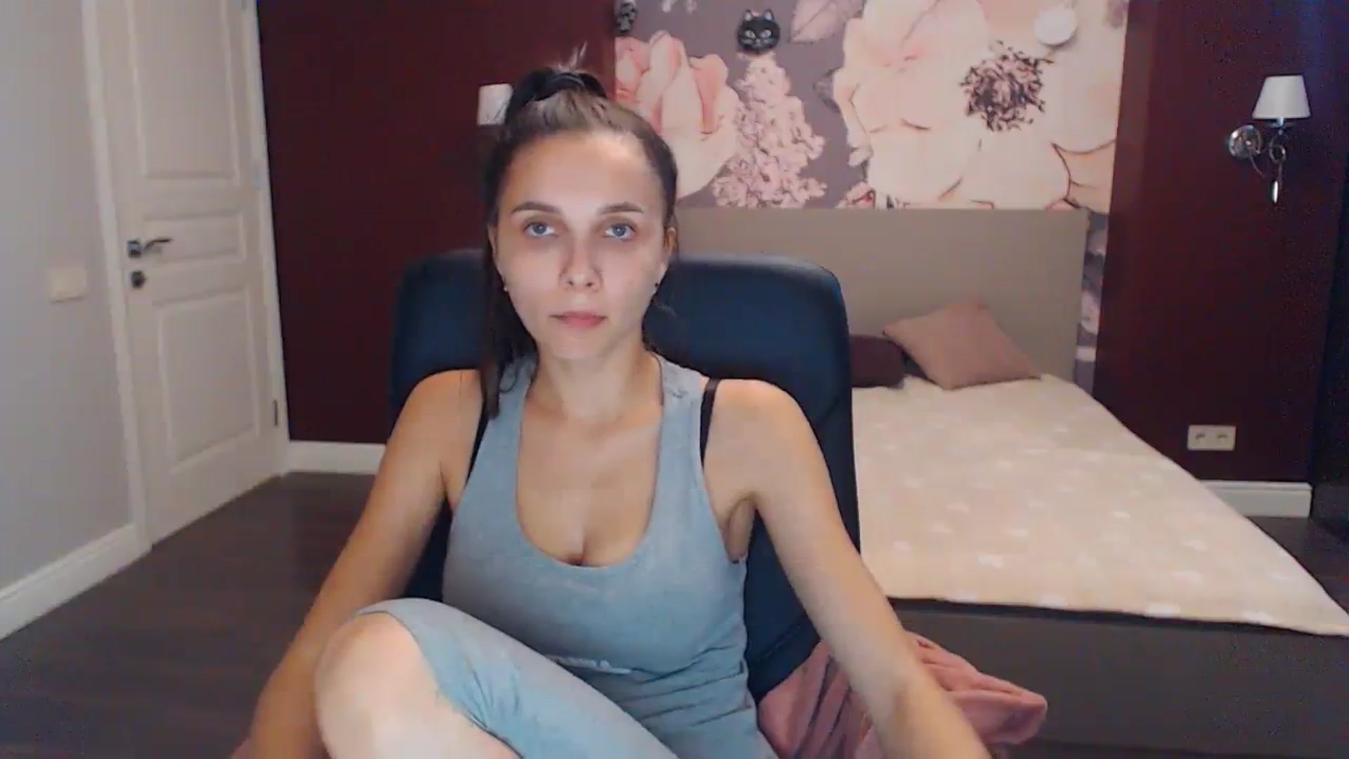Gallery image thumbnail from Karina_Mils's myfreecams stream on, 09/28/2023, 08:52 image 5 of 20