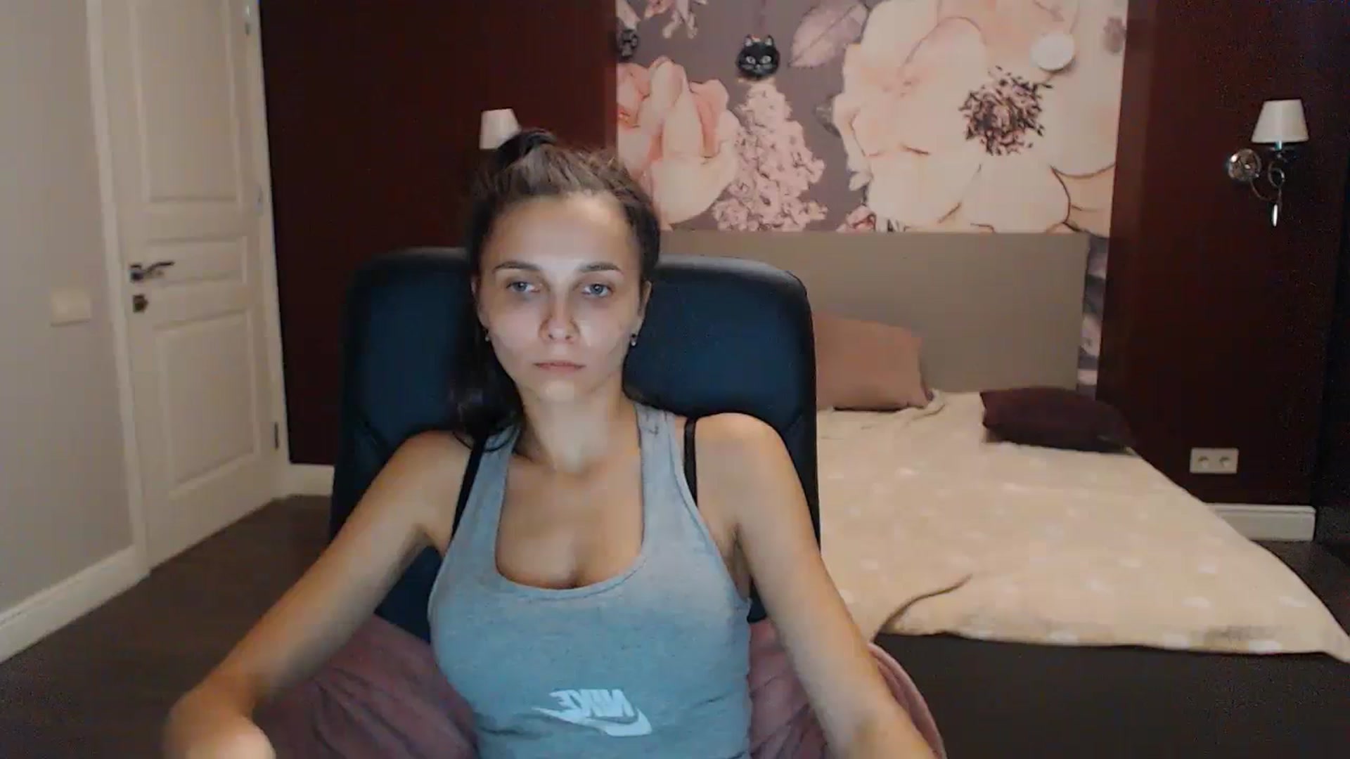 Gallery image thumbnail from Karina_Mils's myfreecams stream on, 09/29/2023, 15:23 image 12 of 20