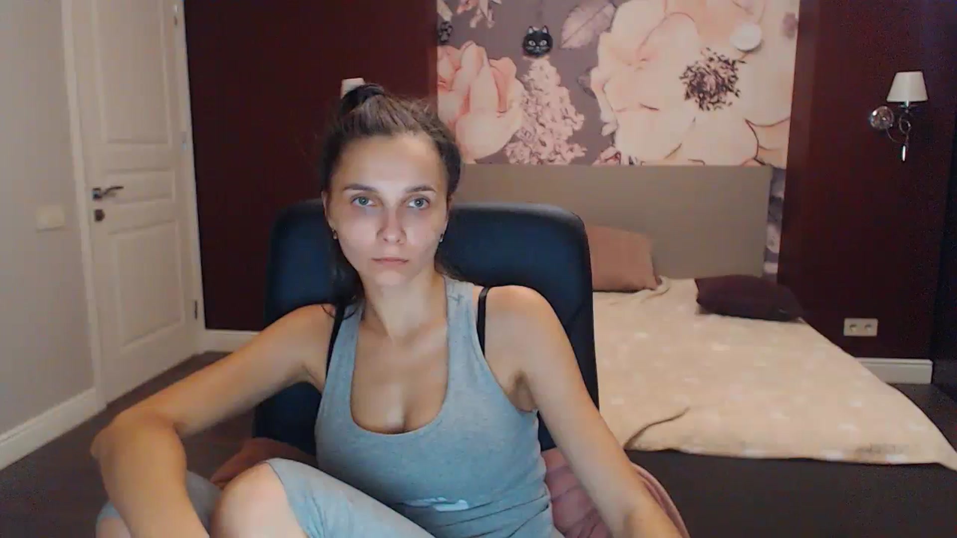 Gallery image thumbnail from Karina_Mils's myfreecams stream on, 09/29/2023, 15:23 image 6 of 20