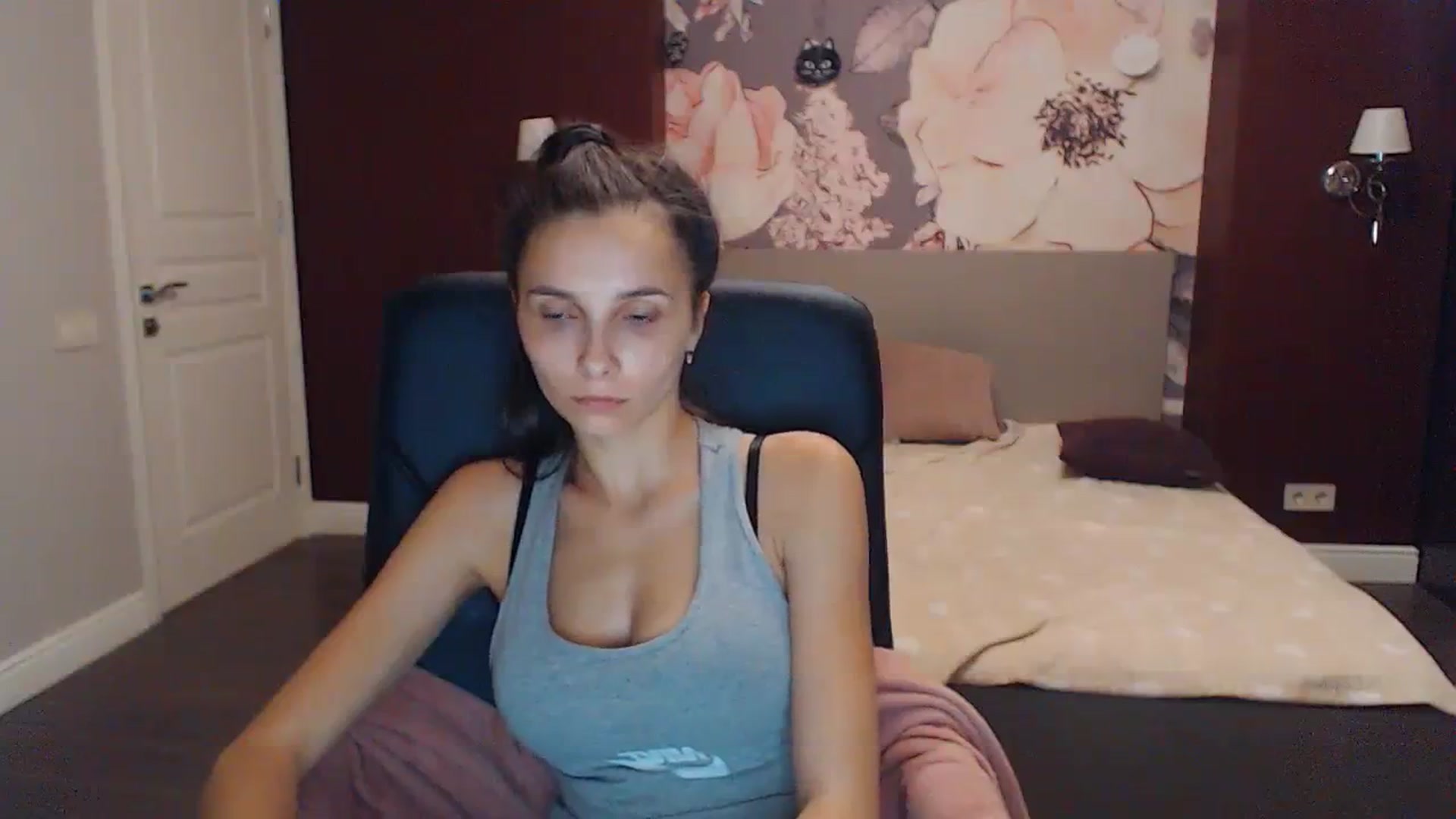 Gallery image thumbnail from Karina_Mils's myfreecams stream on, 09/29/2023, 15:23 image 11 of 20