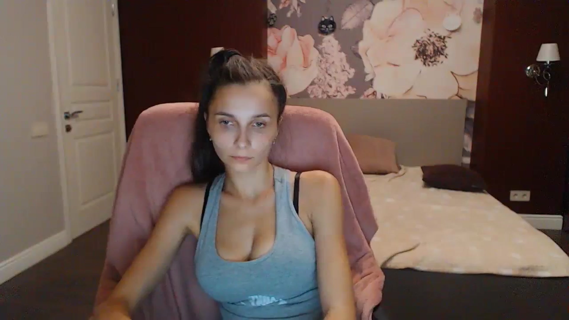 Gallery image thumbnail from Karina_Mils's myfreecams stream on, 09/29/2023, 16:31 image 13 of 20