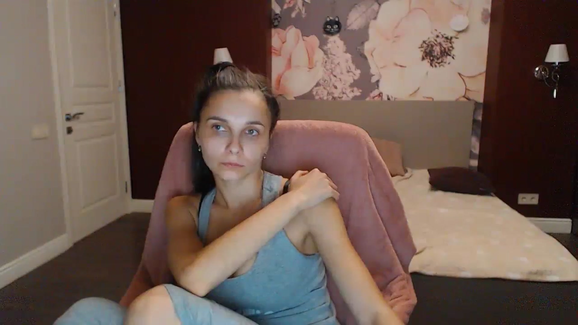 Gallery image thumbnail from Karina_Mils's myfreecams stream on, 09/29/2023, 16:31 image 6 of 20