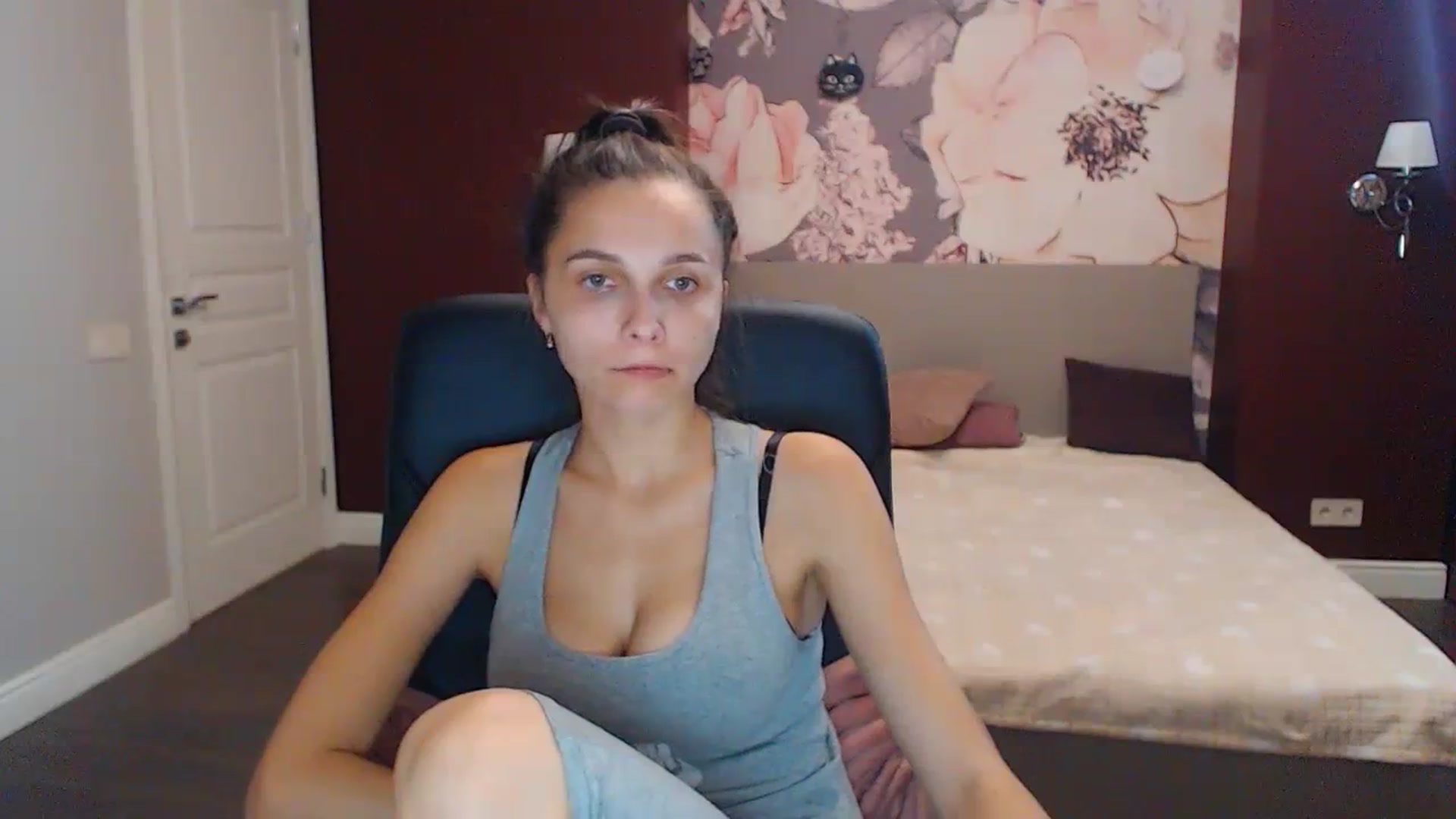 Gallery image thumbnail from Karina_Mils's myfreecams stream on, 09/30/2023, 10:40 image 17 of 20