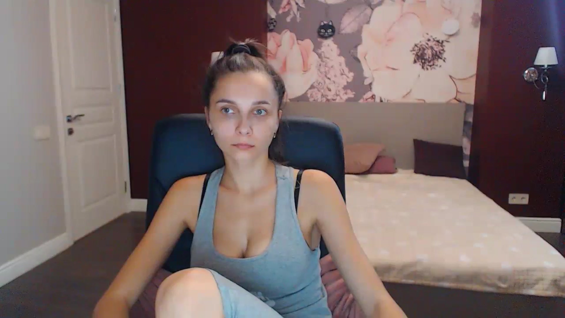 Gallery image thumbnail from Karina_Mils's myfreecams stream on, 09/30/2023, 10:40 image 19 of 20