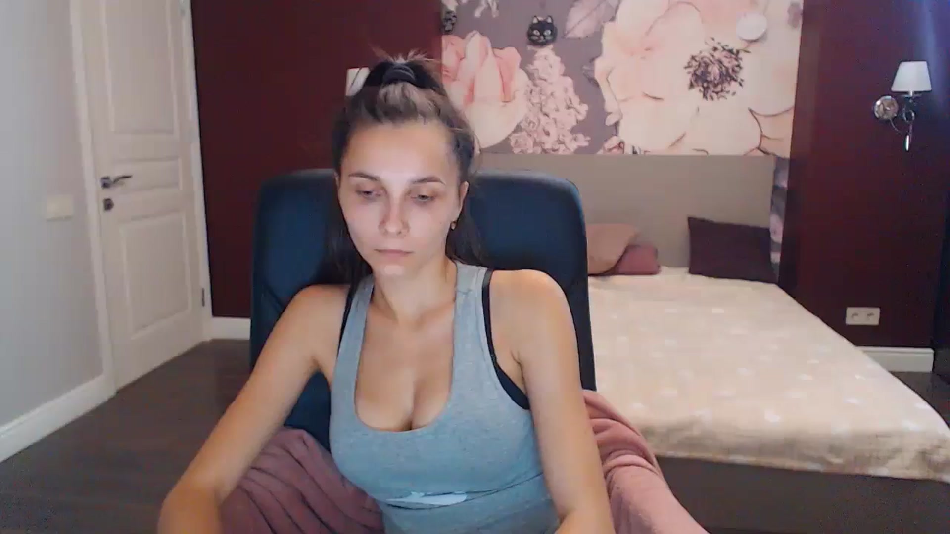 Gallery image thumbnail from Karina_Mils's myfreecams stream on, 09/30/2023, 10:40 image 7 of 20