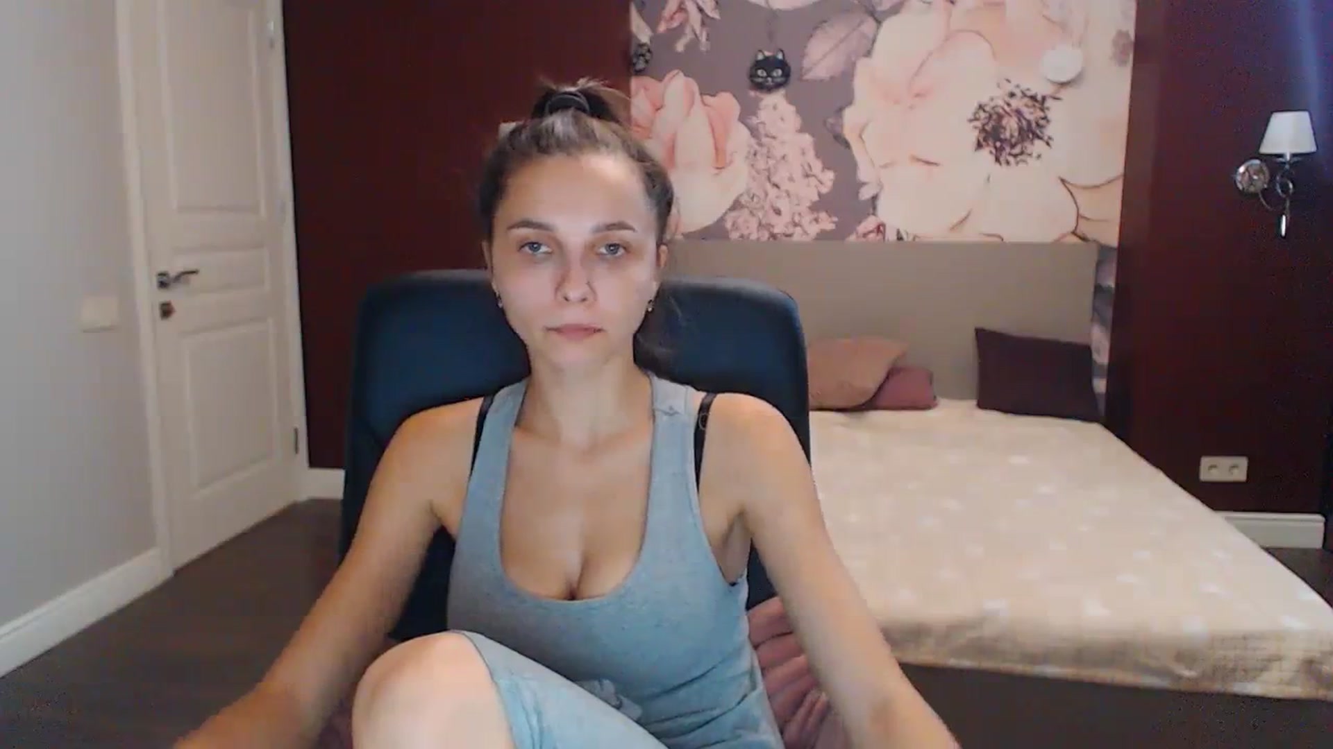 Gallery image thumbnail from Karina_Mils's myfreecams stream on, 09/30/2023, 10:40 image 15 of 20