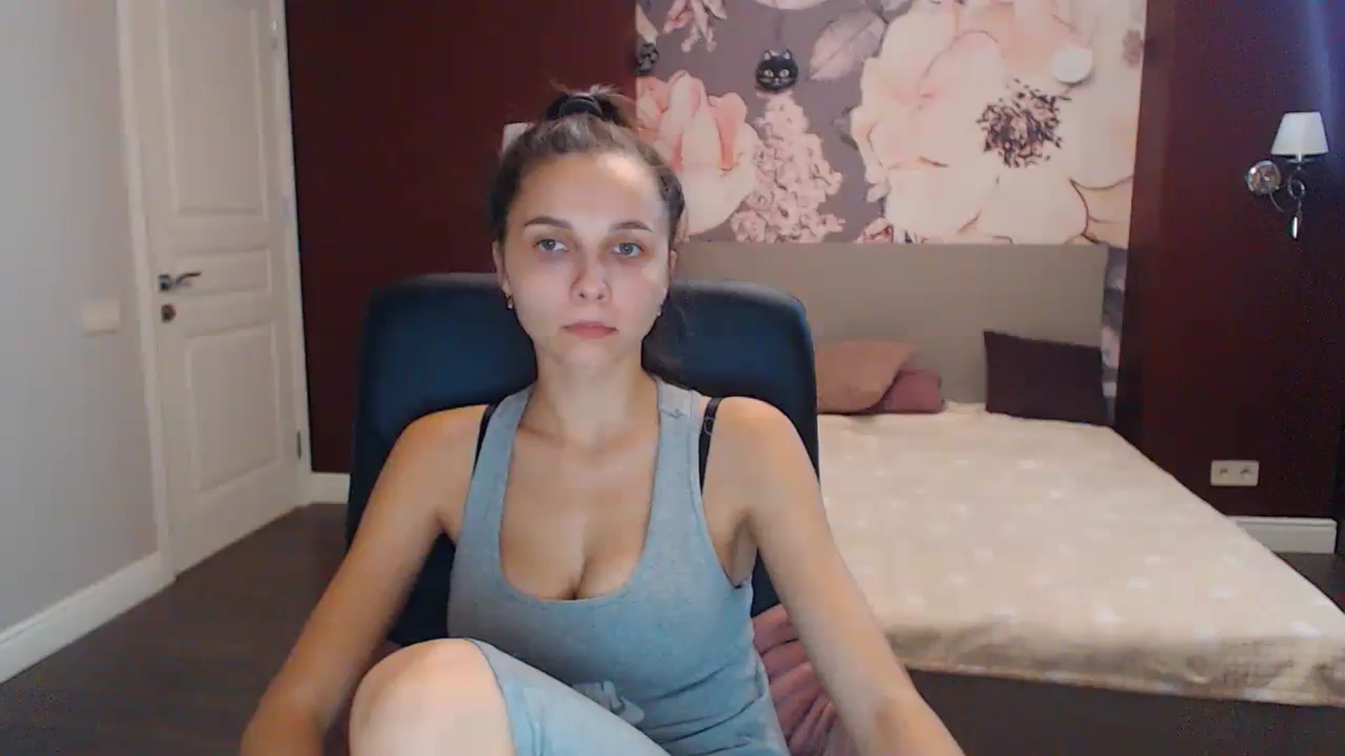 Gallery image thumbnail from Karina_Mils's myfreecams stream on, 09/30/2023, 10:40 image 16 of 20