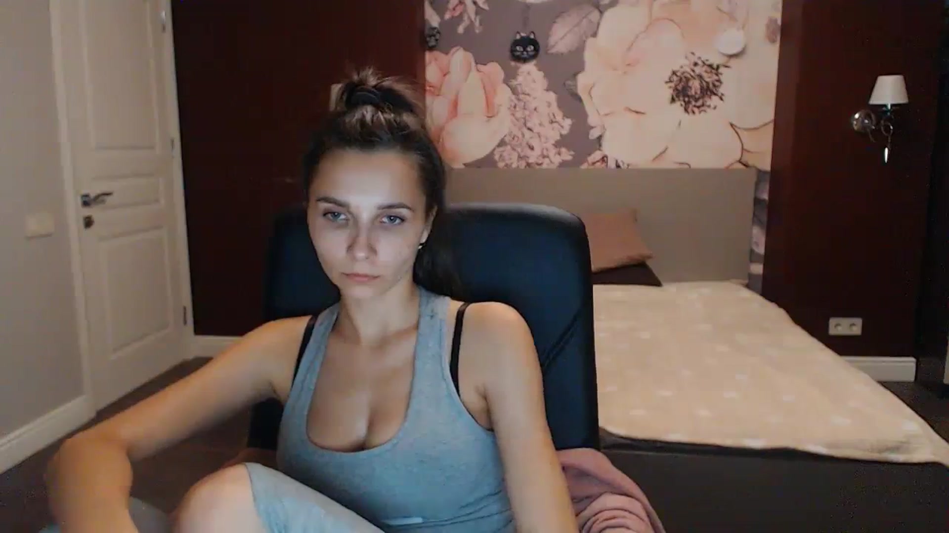 Gallery image thumbnail from Karina_Mils's myfreecams stream on, 10/06/2023, 16:52 image 20 of 20