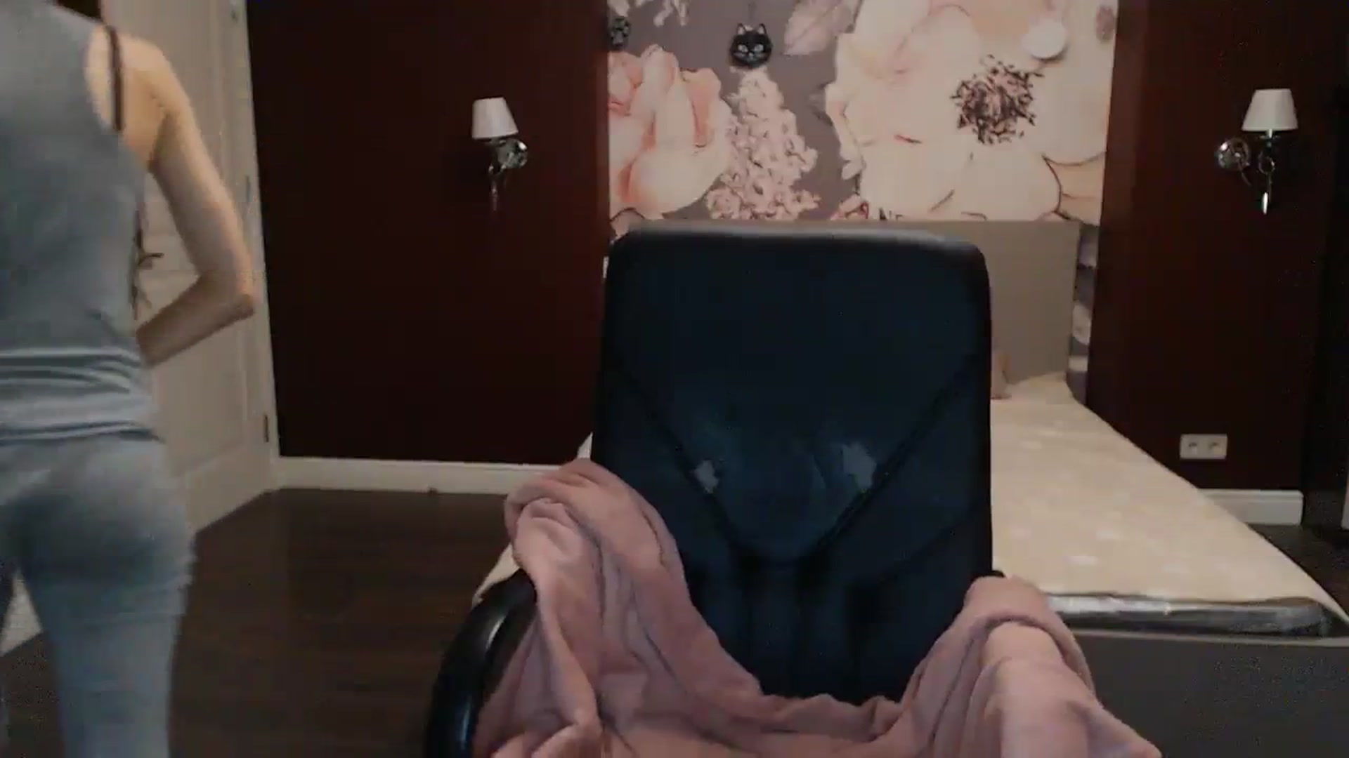 Gallery image thumbnail from Karina_Mils's myfreecams stream on, 10/07/2023, 17:07 image 17 of 20
