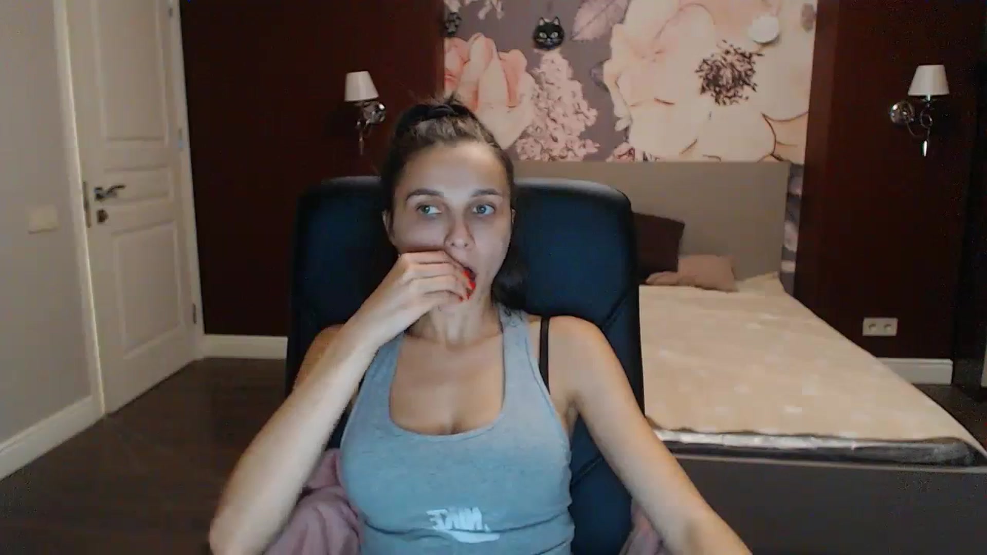 Gallery image thumbnail from Karina_Mils's myfreecams stream on, 10/07/2023, 17:07 image 20 of 20