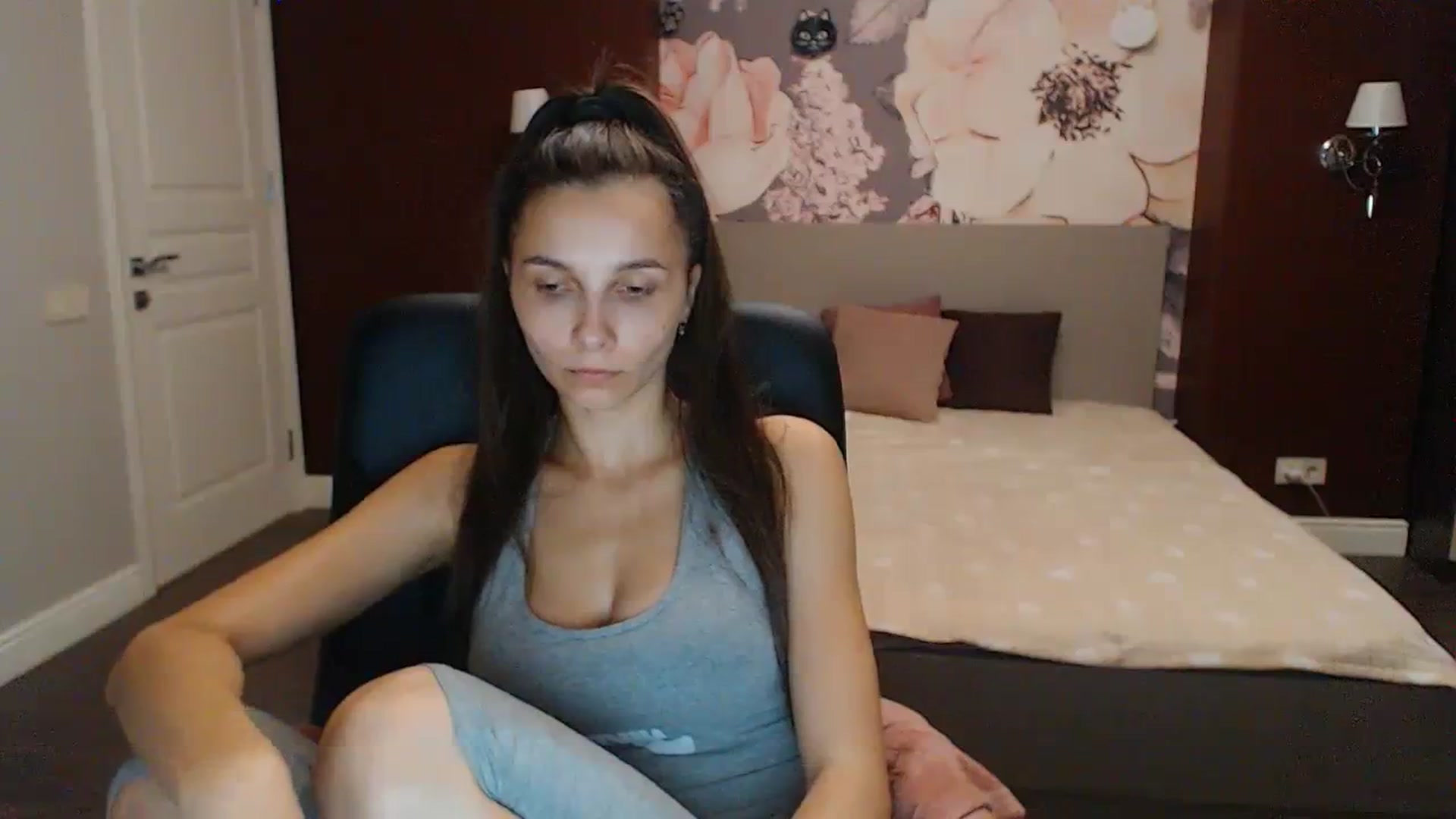Gallery image thumbnail from Karina_Mils's myfreecams stream on, 10/08/2023, 11:41 image 2 of 20