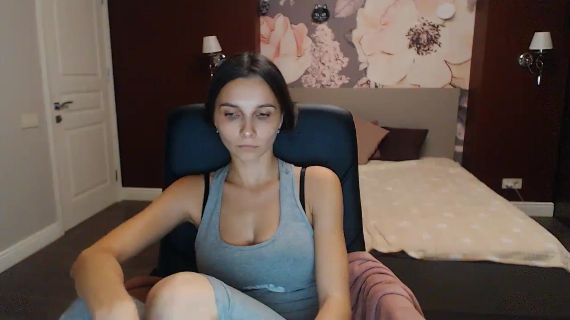 Gallery image thumbnail from Karina_Mils's myfreecams stream on, 10/08/2023, 15:16 image 11 of 20