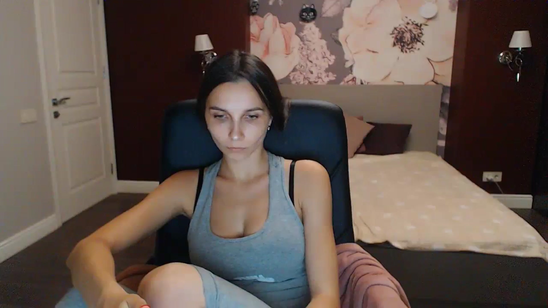 Gallery image thumbnail from Karina_Mils's myfreecams stream on, 10/08/2023, 15:16 image 19 of 20