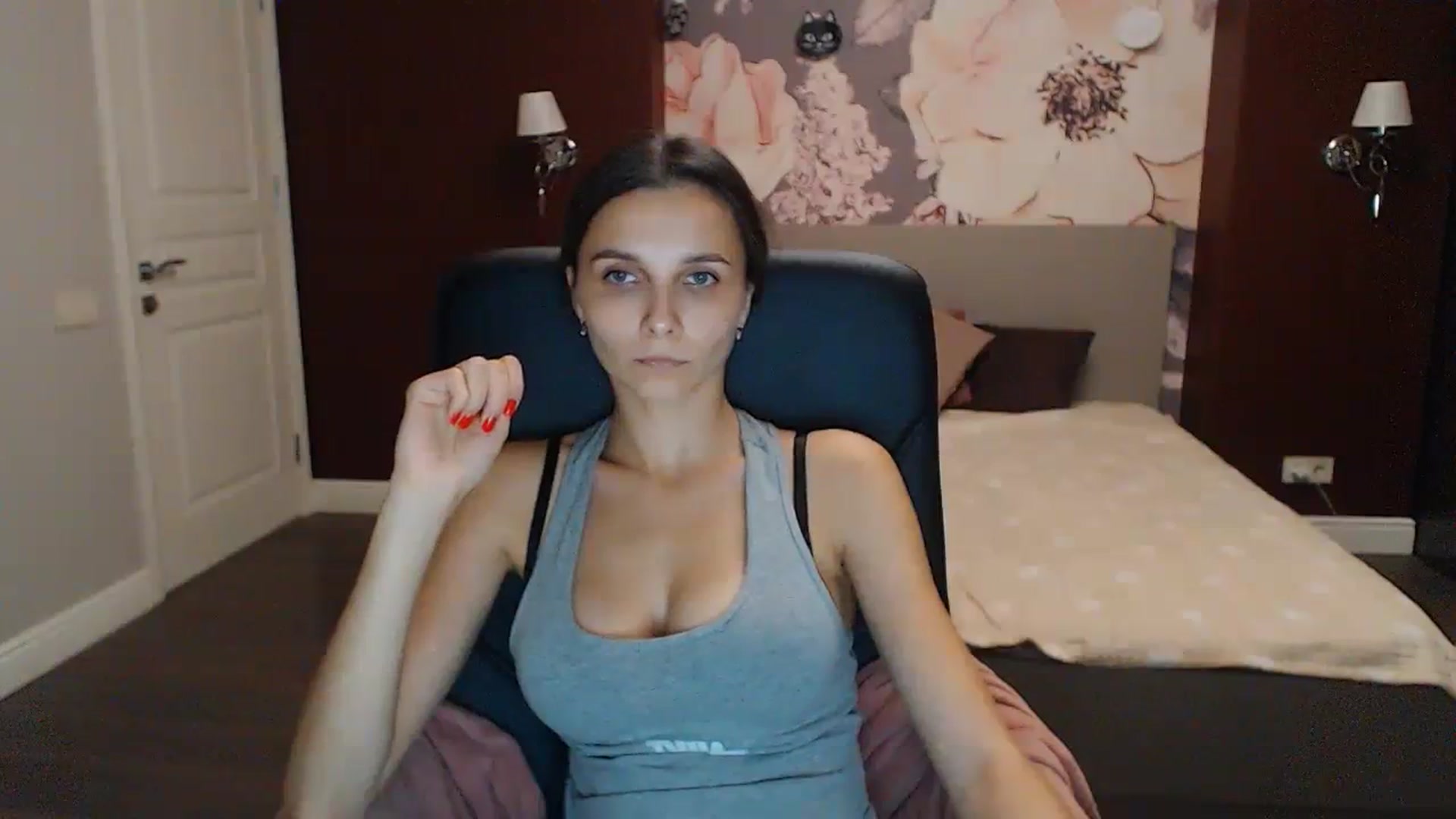 Gallery image thumbnail from Karina_Mils's myfreecams stream on, 10/08/2023, 15:37 image 5 of 20