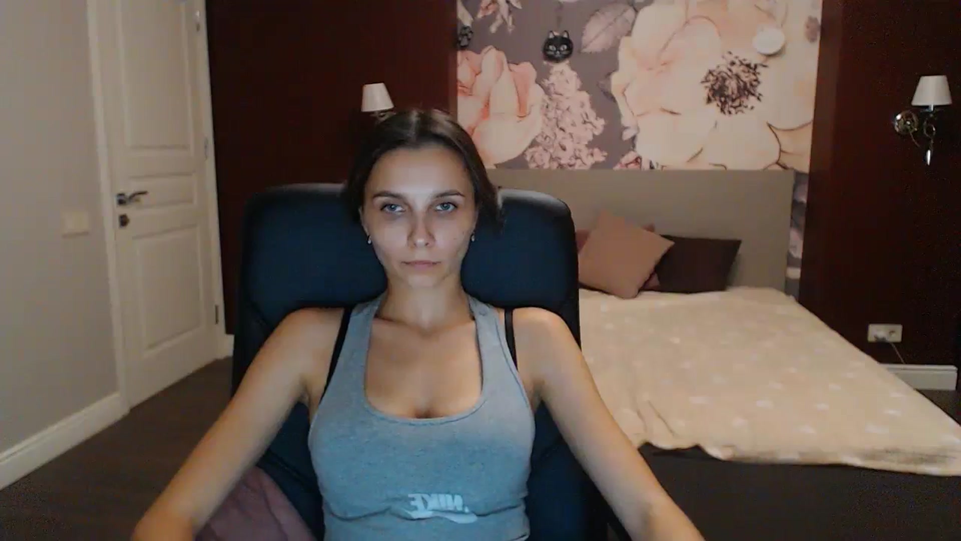 Gallery image thumbnail from Karina_Mils's myfreecams stream on, 10/08/2023, 17:36 image 20 of 20
