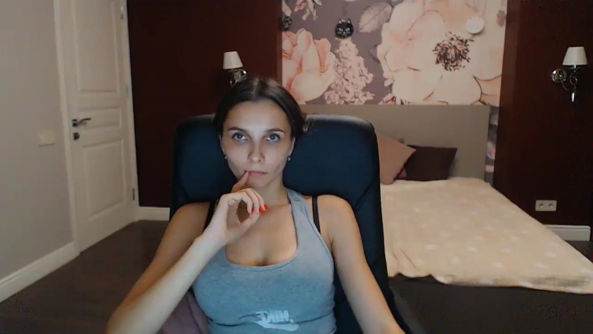 Gallery image thumbnail from Karina_Mils's myfreecams stream on, 10/08/2023, 17:59 image 19 of 20
