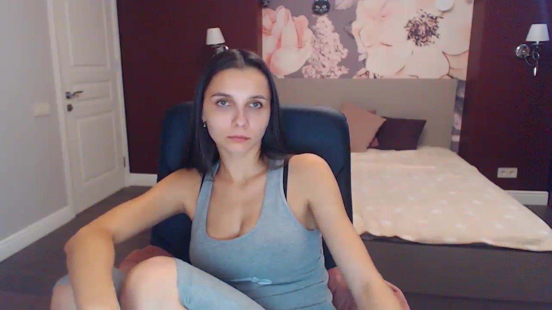 Gallery image thumbnail from Karina_Mils's myfreecams stream on, 10/09/2023, 09:19 image 2 of 20