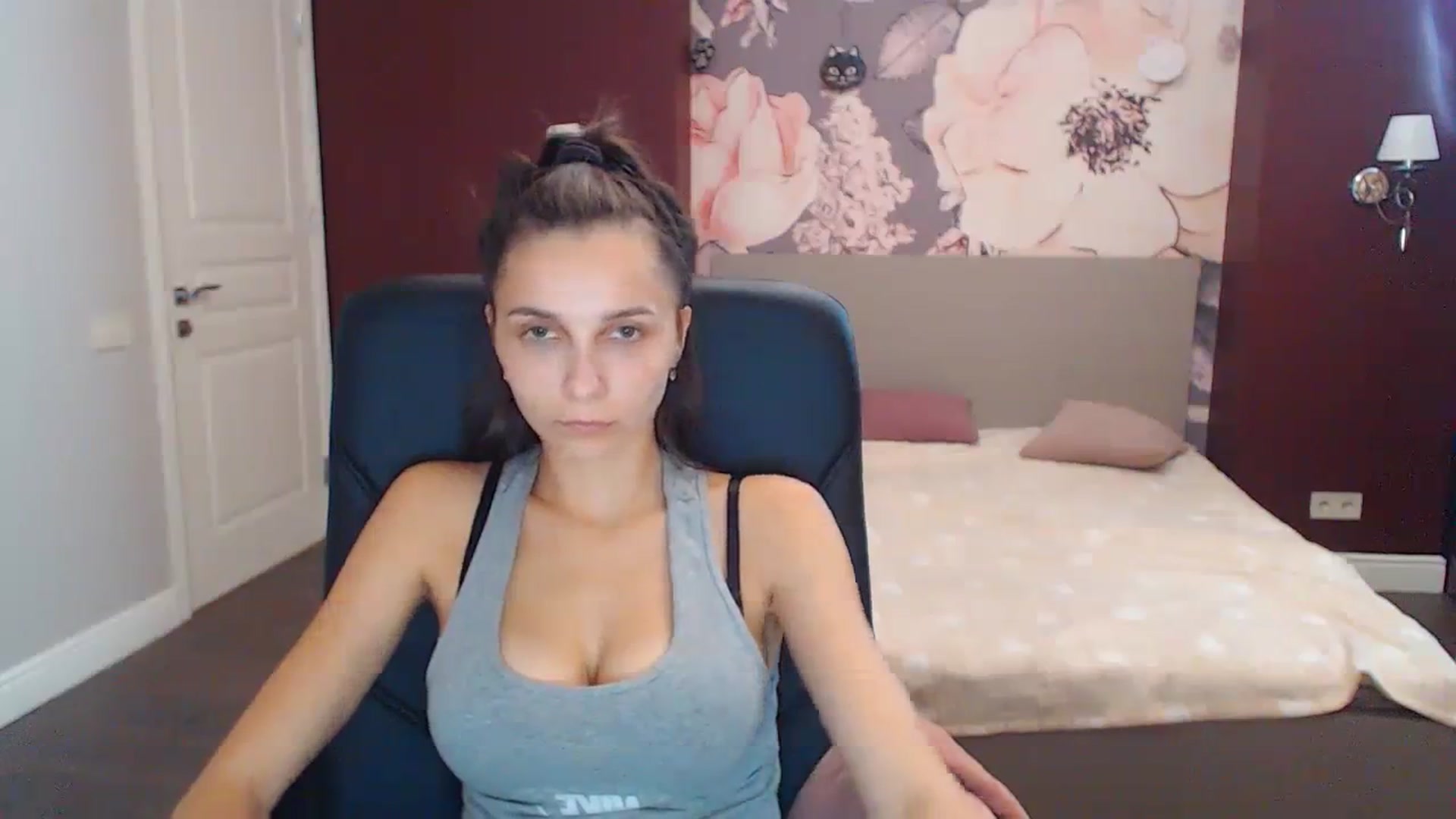 Gallery image thumbnail from Karina_Mils's myfreecams stream on, 10/12/2023, 10:57 image 11 of 20