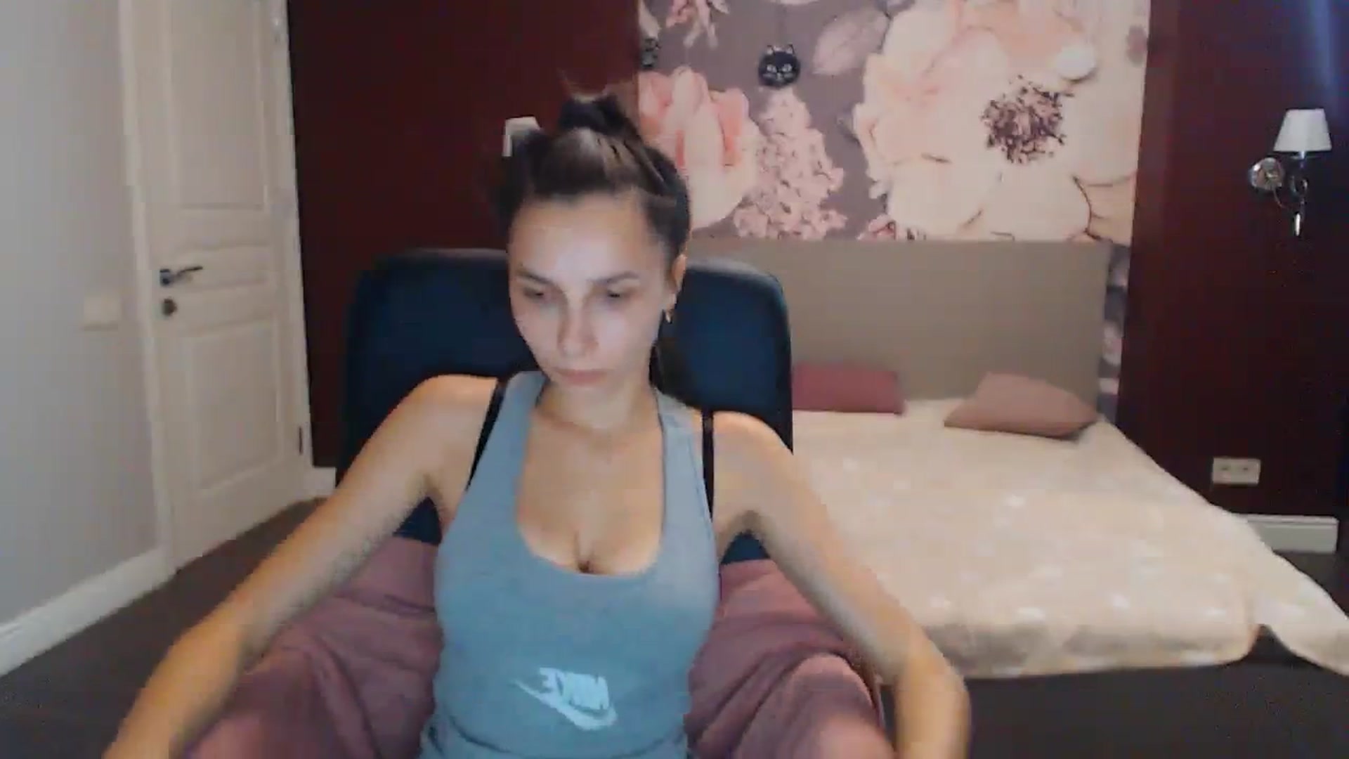 Gallery image thumbnail from Karina_Mils's myfreecams stream on, 10/12/2023, 11:38 image 20 of 20